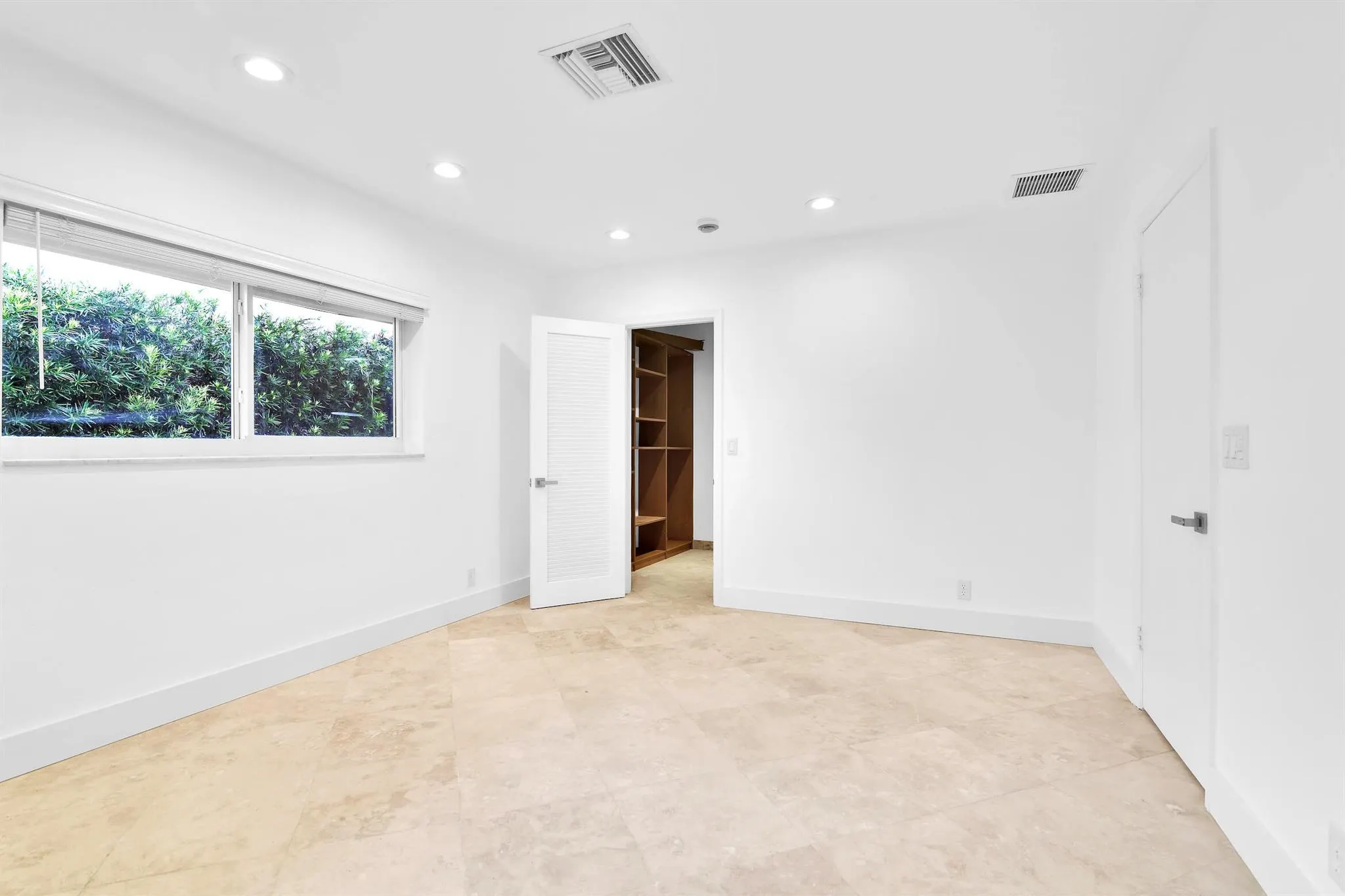 1332 SW Tamarind Way