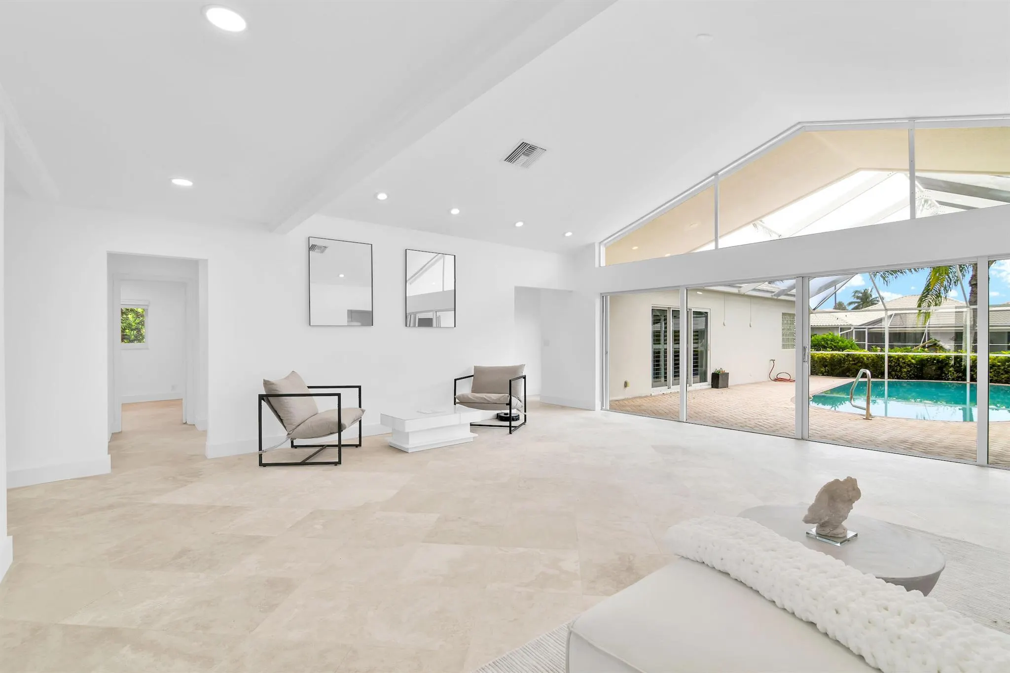 1332 SW Tamarind Way