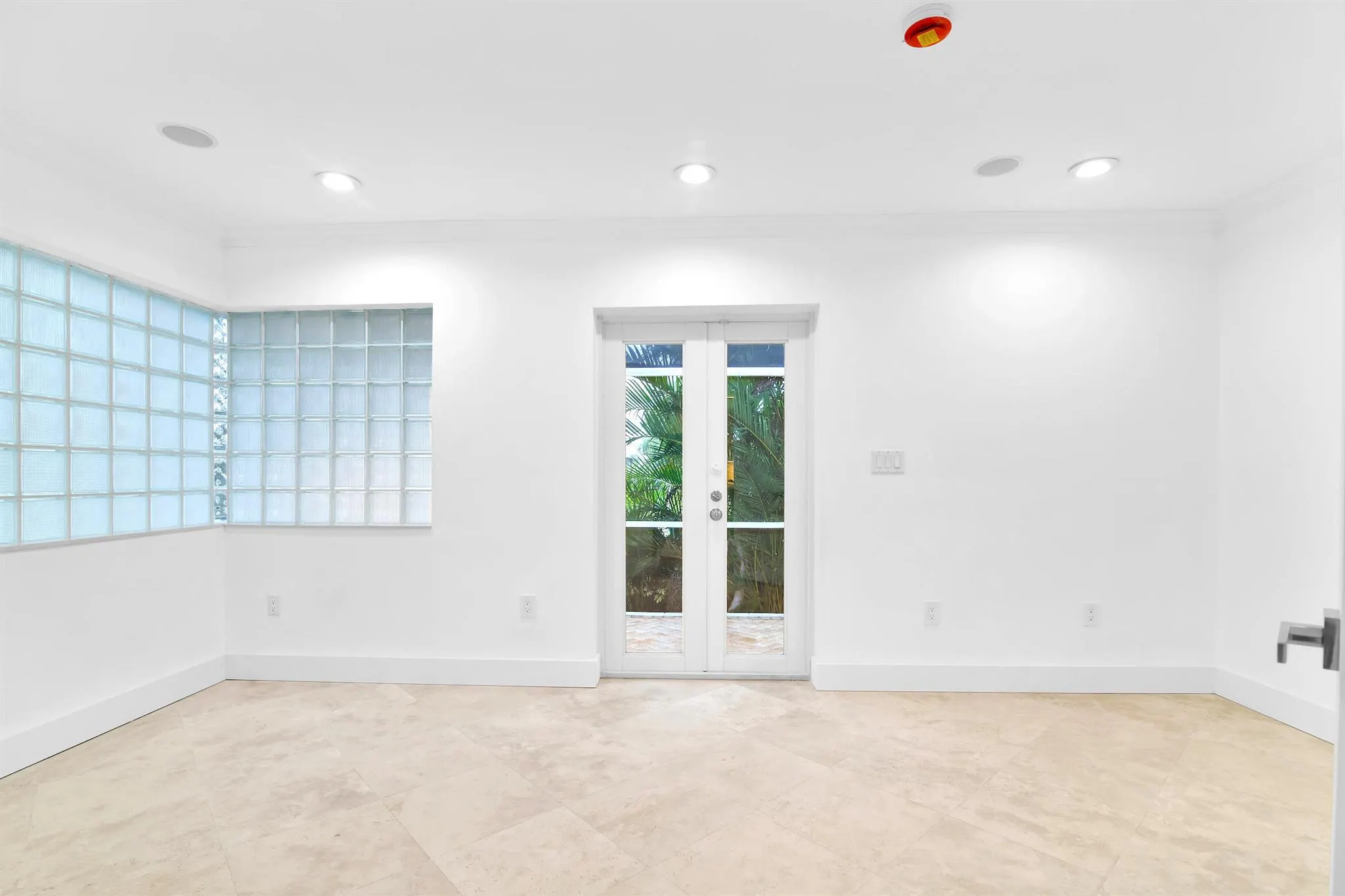 1332 SW Tamarind Way