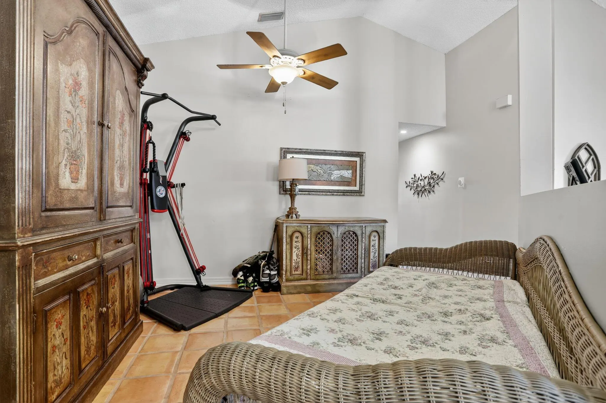 8541 Old Towne Way