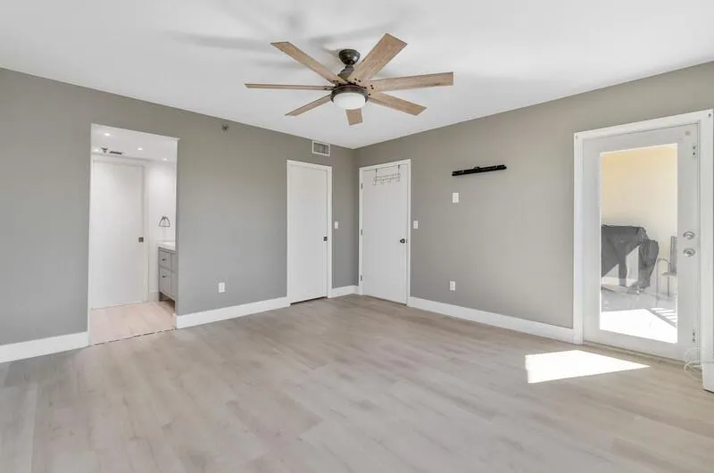 896 N Federal Highway, #526