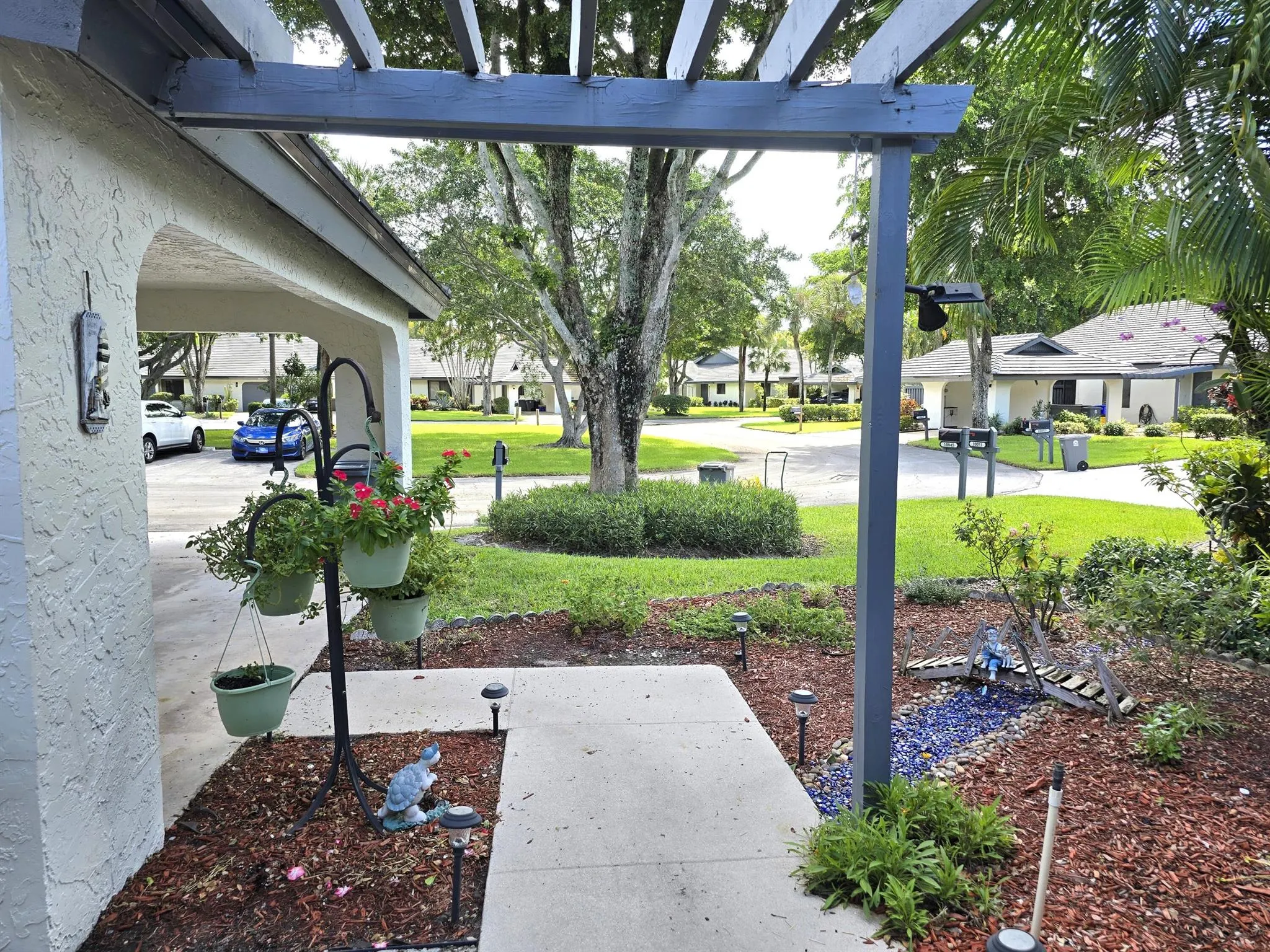 10039 Hickorywood Place