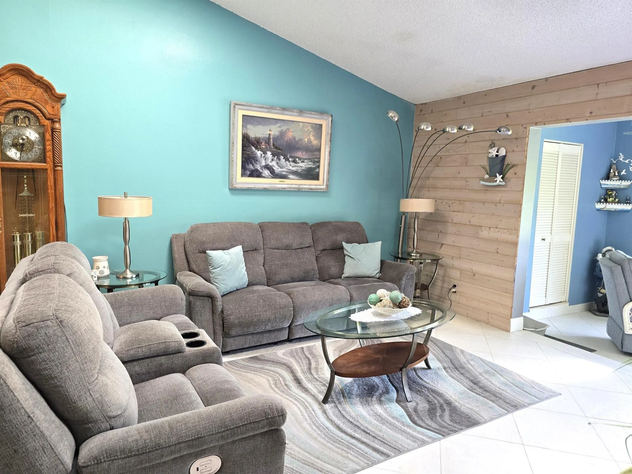 10039 Hickorywood Place