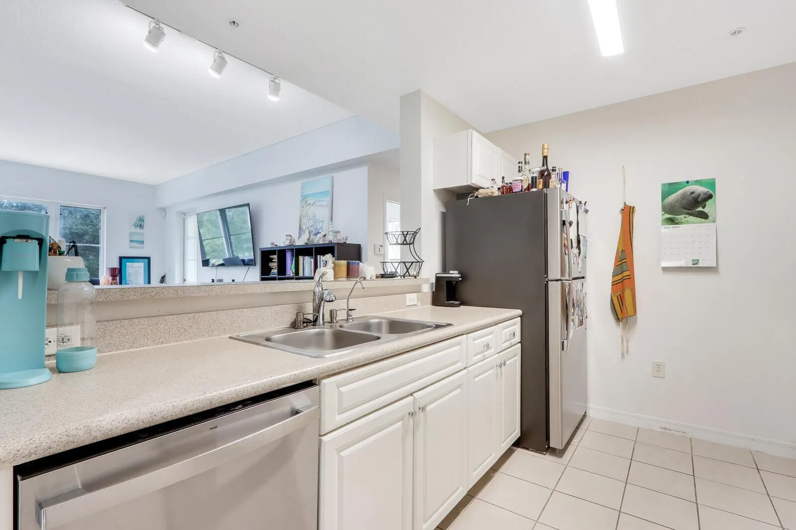 1155 Main Street, #216
