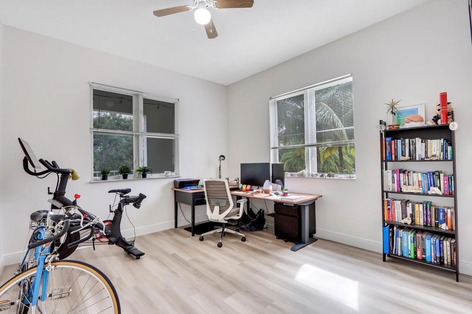 1155 Main Street, #216