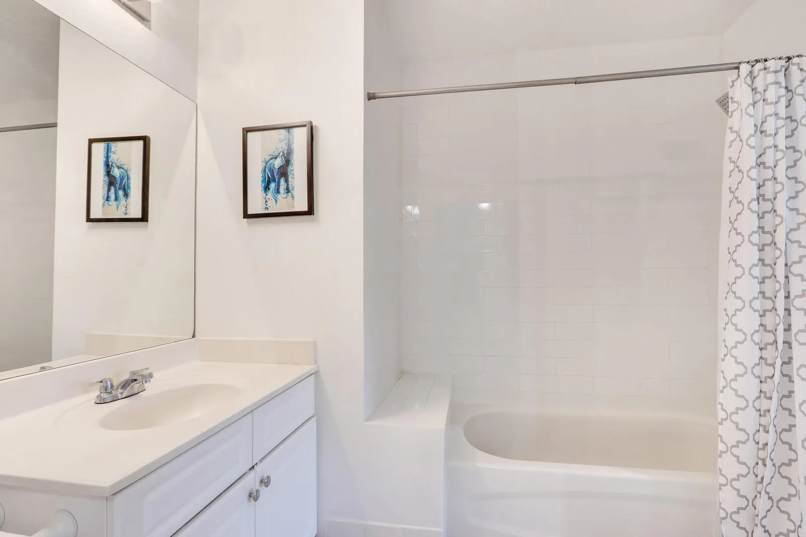 1155 Main Street, #216