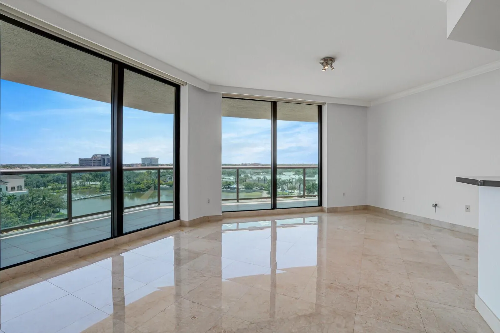 3630 Gardens Parkway, #901c