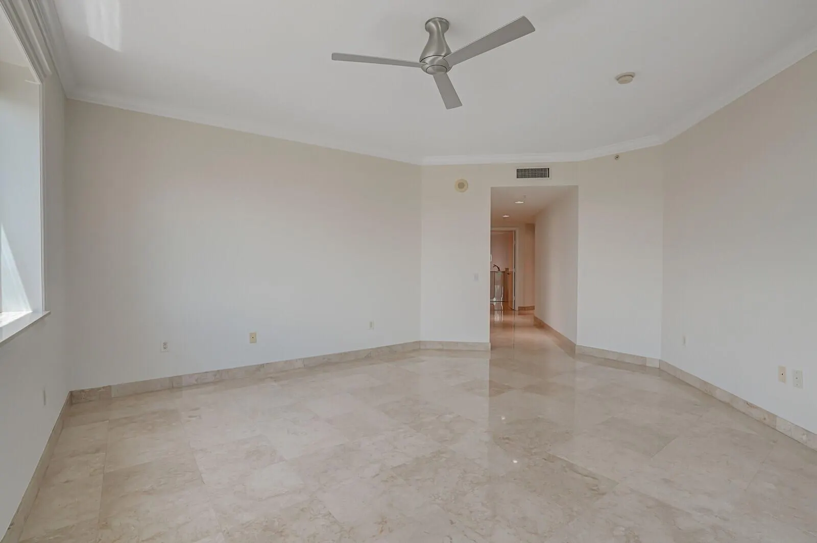 3630 Gardens Parkway, #901c