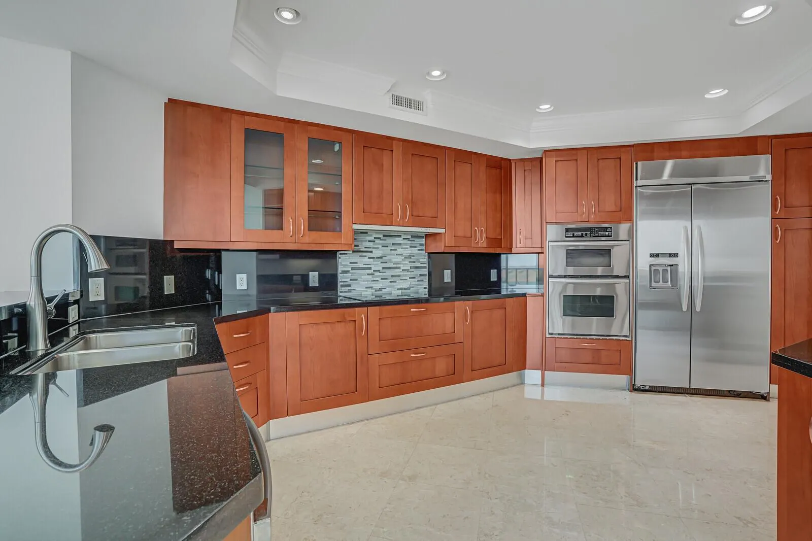 3630 Gardens Parkway, #901c