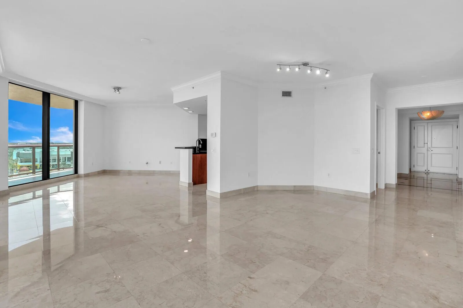 3630 Gardens Parkway, #901c