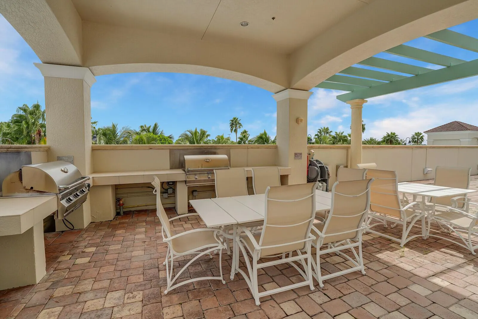 3630 Gardens Parkway, #901c