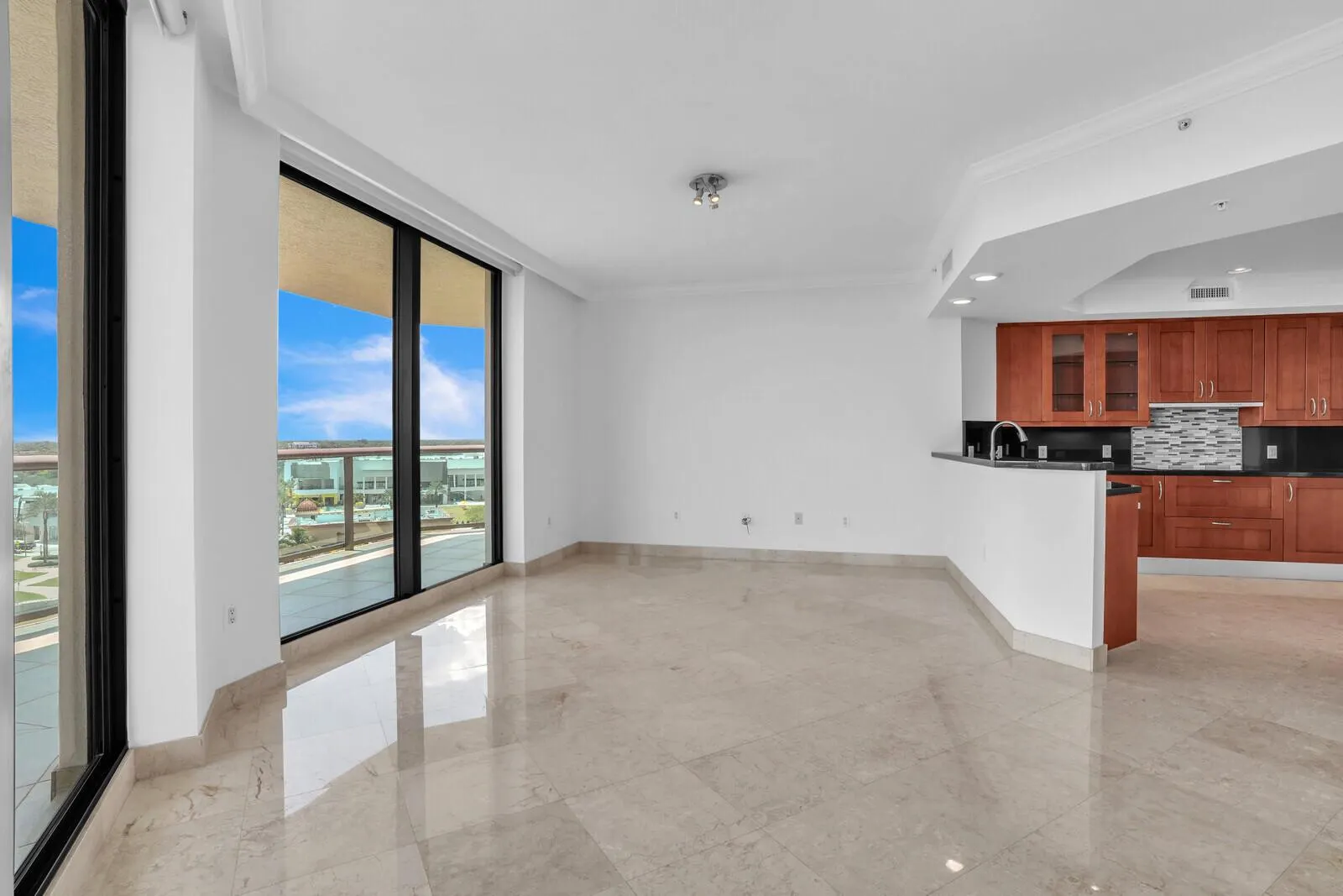 3630 Gardens Parkway, #901c