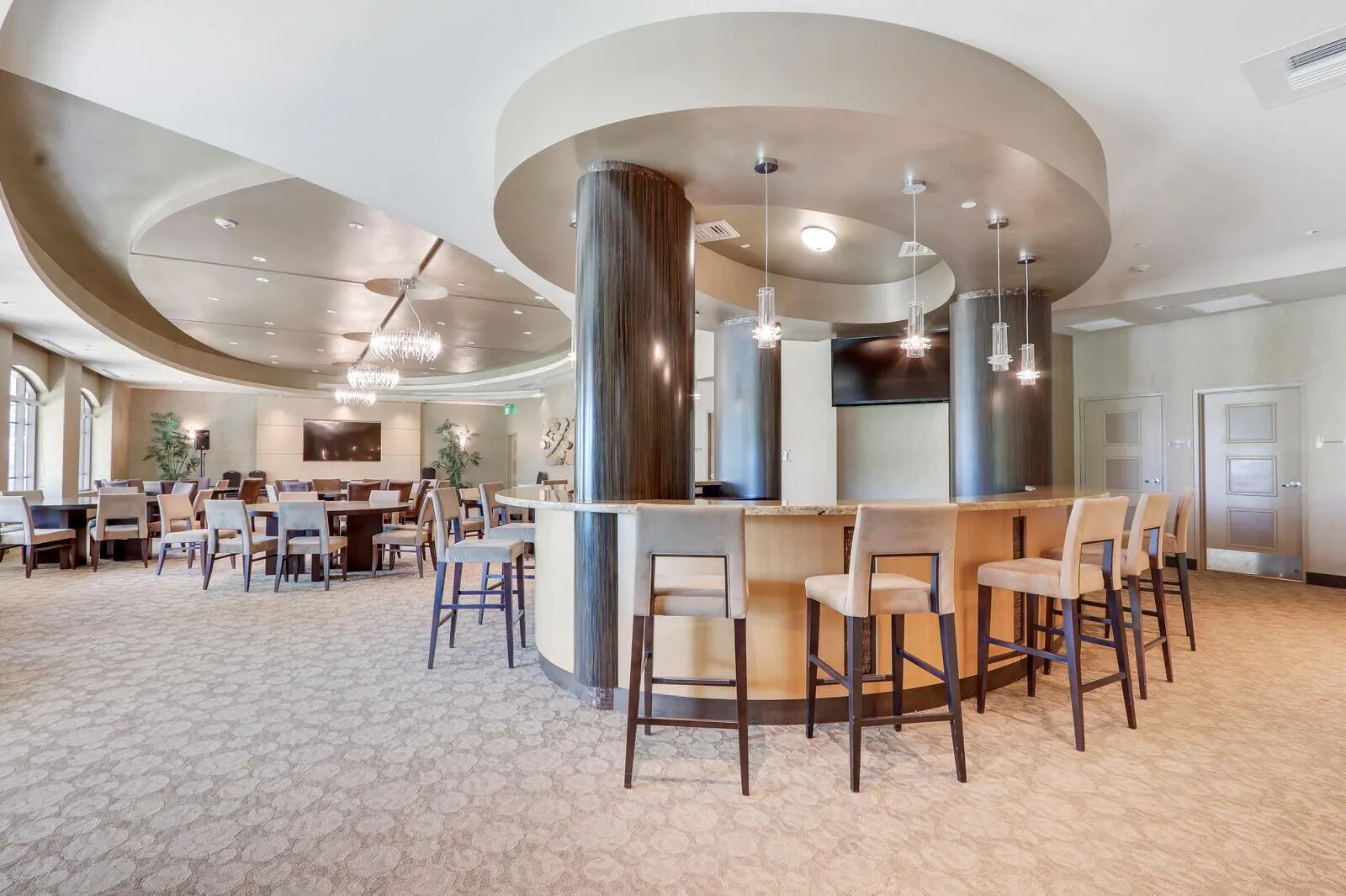 3630 Gardens Parkway, #901c