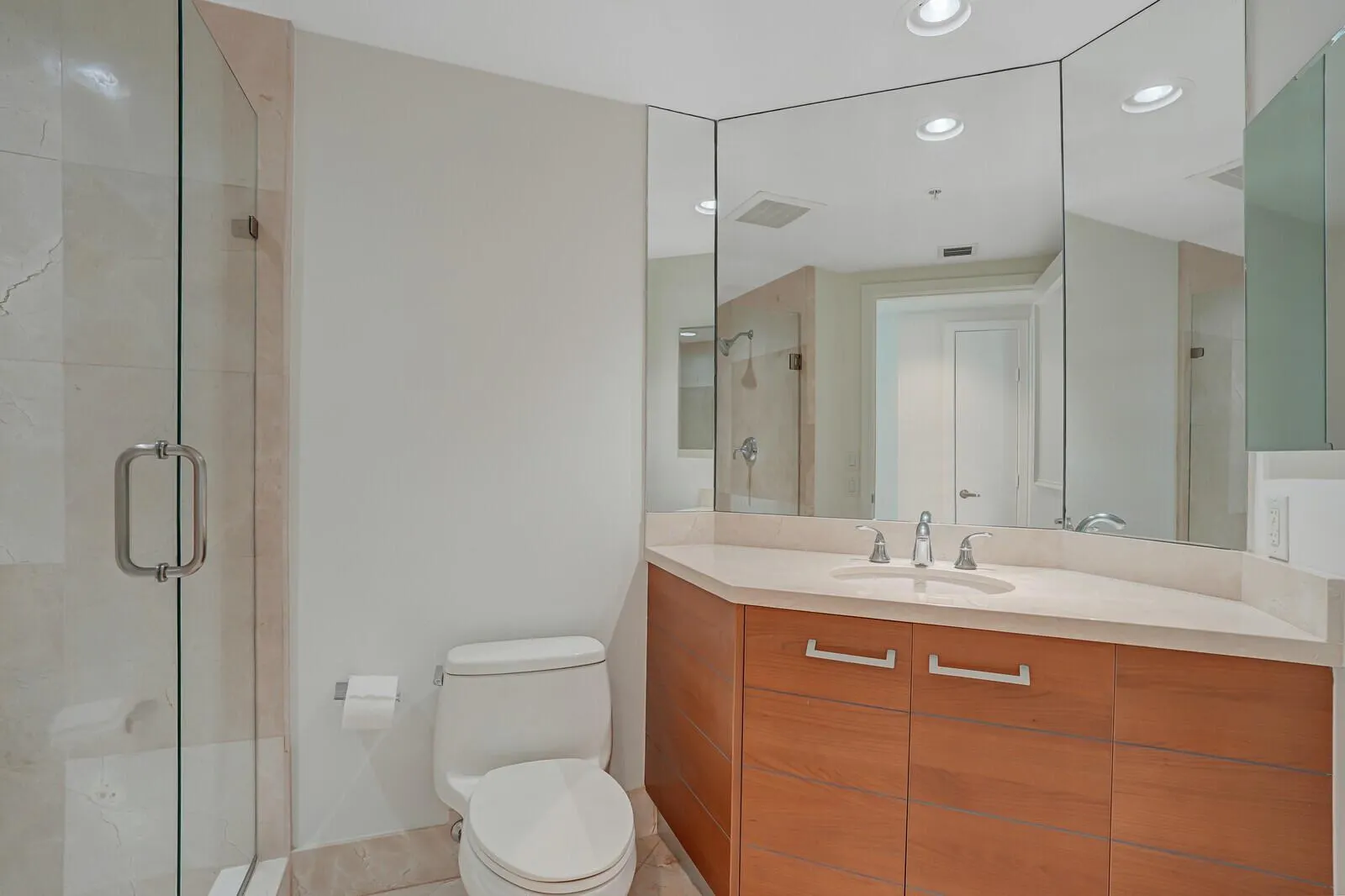 3630 Gardens Parkway, #901c