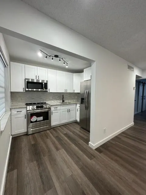 340 NW 19th 2030 Street, #2030