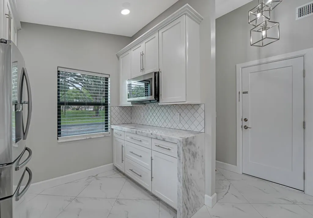 8216 Sweetbriar Way