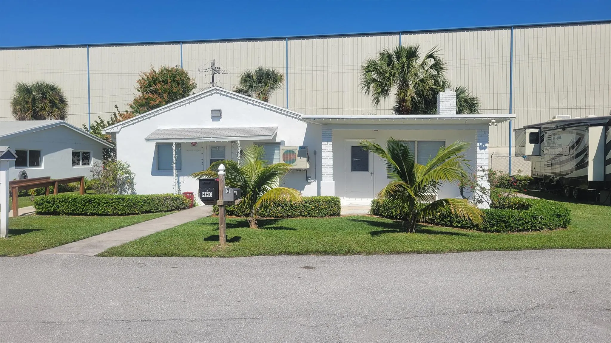 13 N Loafing Street