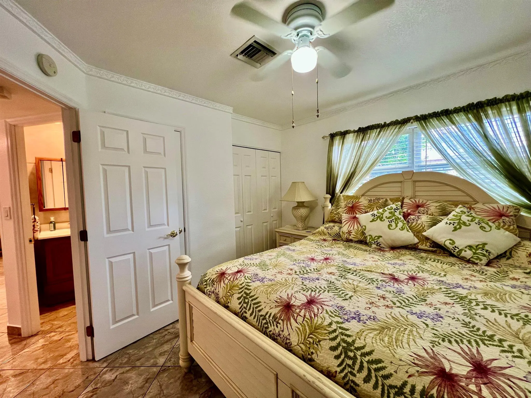 5141 W Oakland Park Boulevard, #201