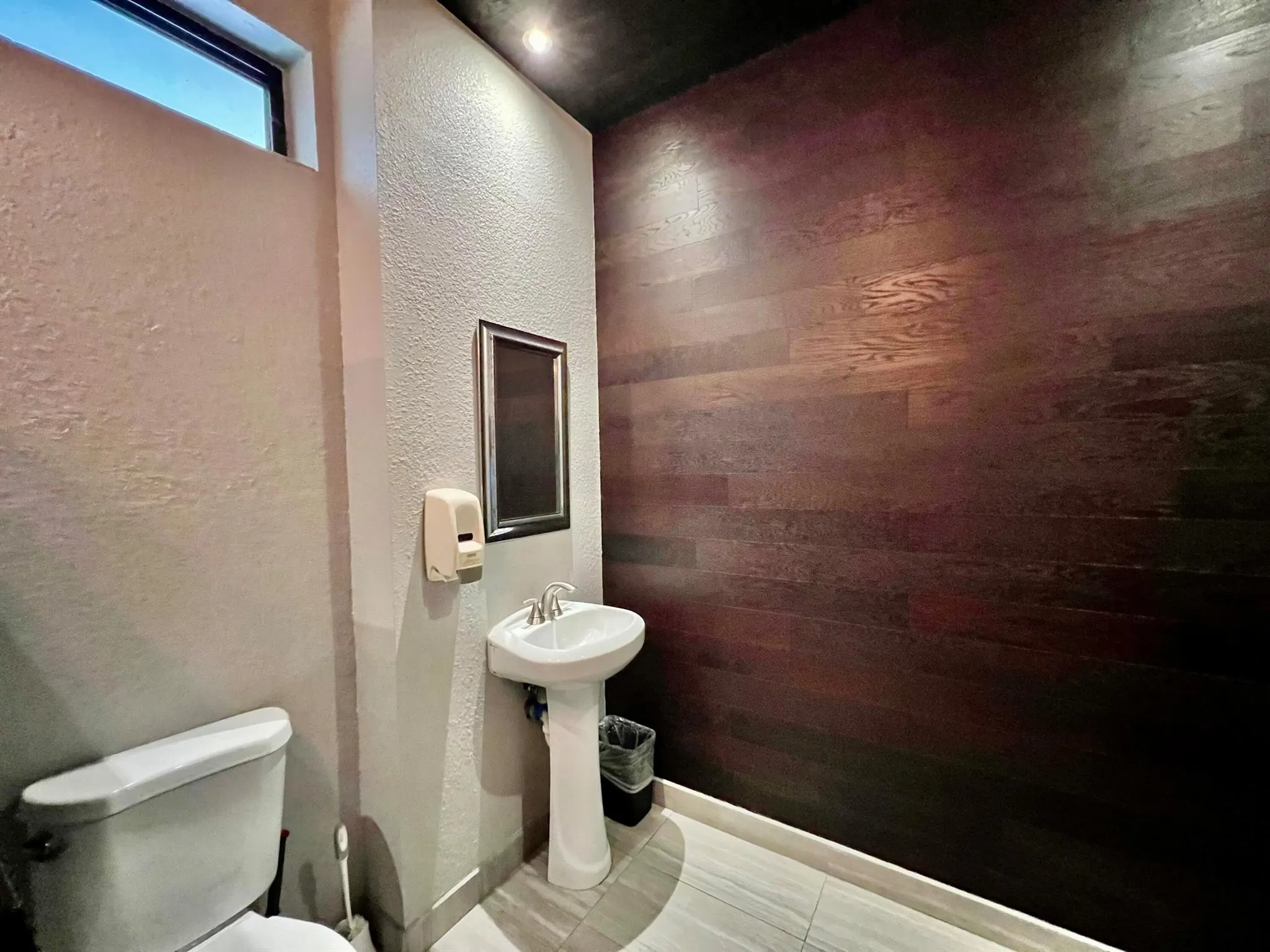 5141 W Oakland Park Boulevard, #201