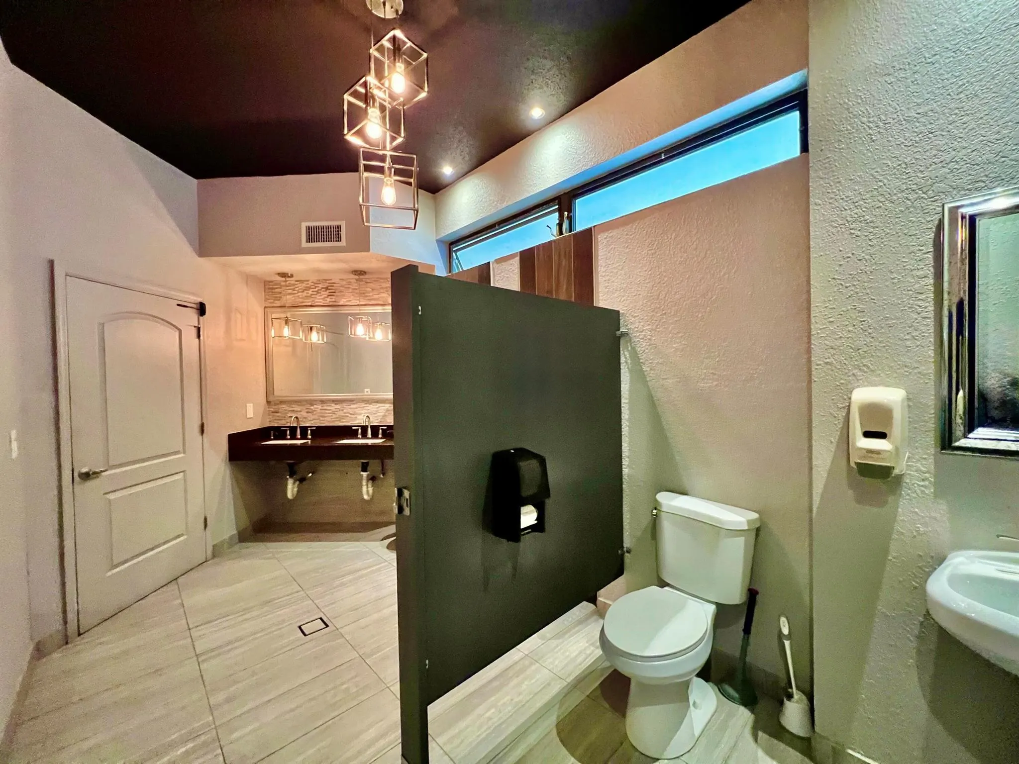 5141 W Oakland Park Boulevard, #201