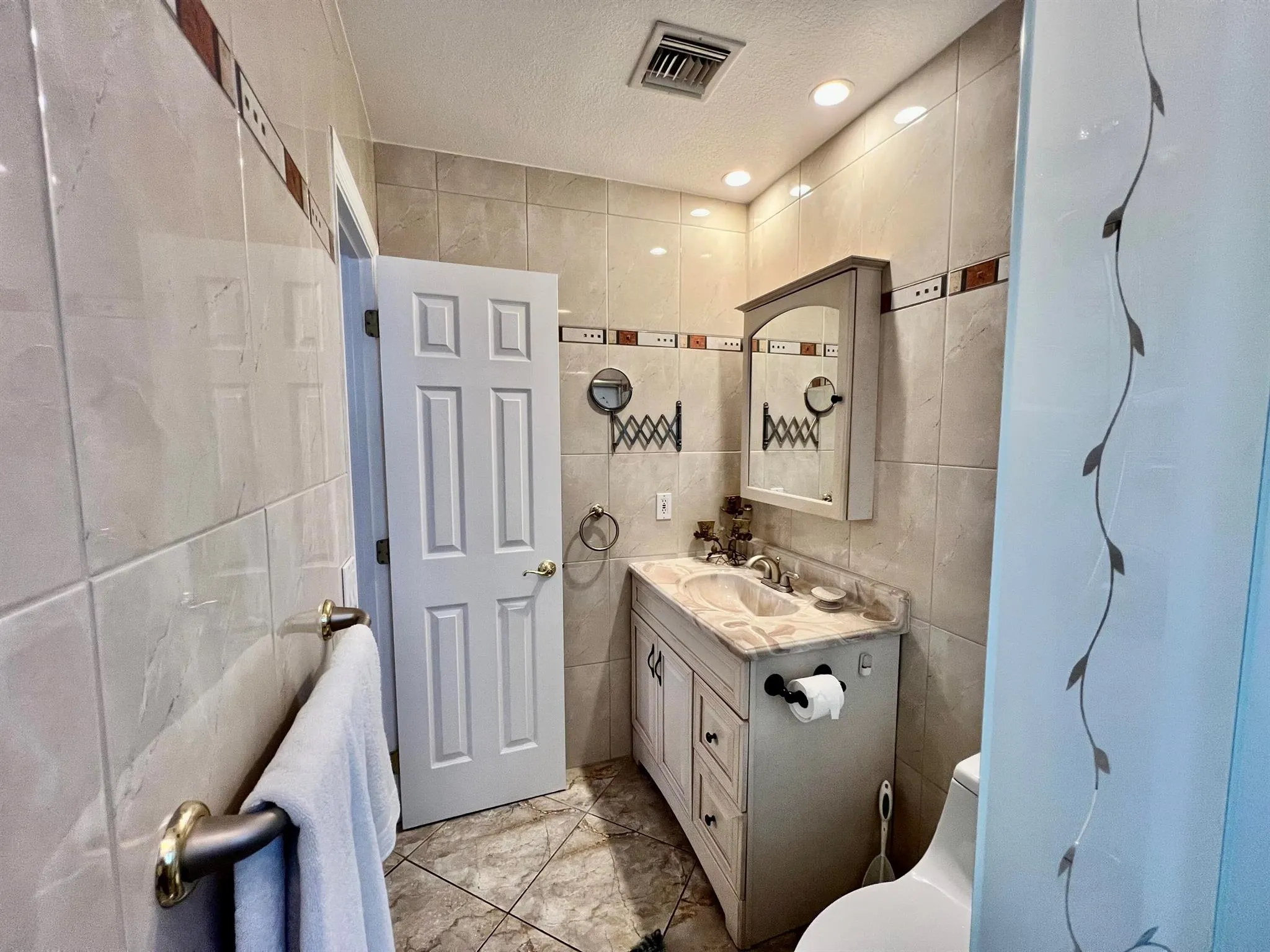 5141 W Oakland Park Boulevard, #201