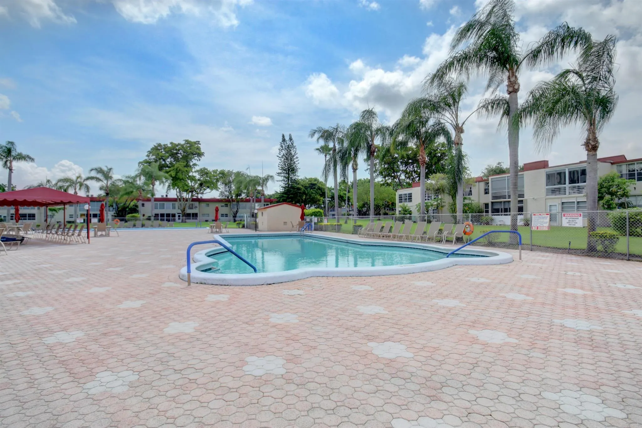 5 Abbey Lane, #108