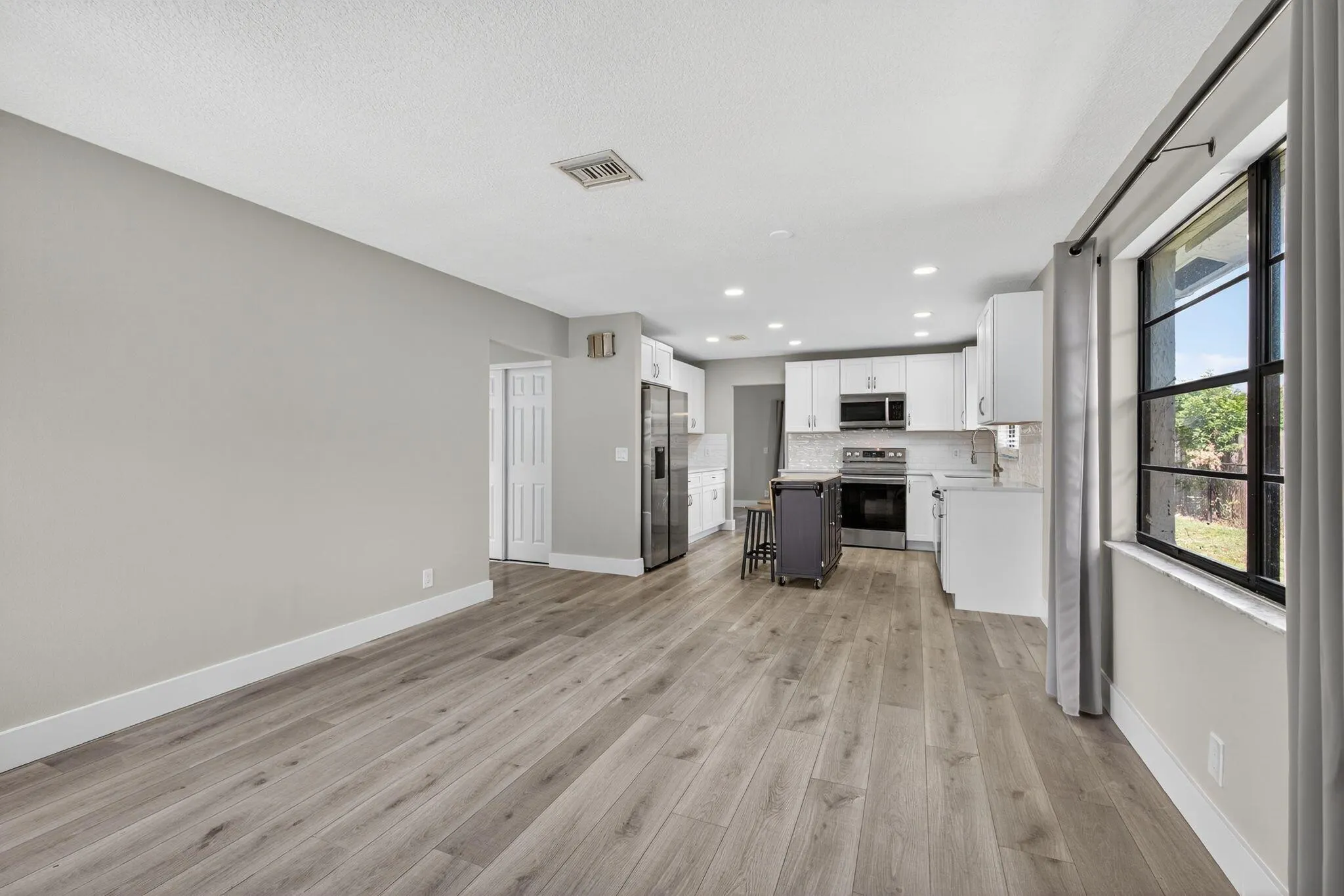 1202 Essex Drive
