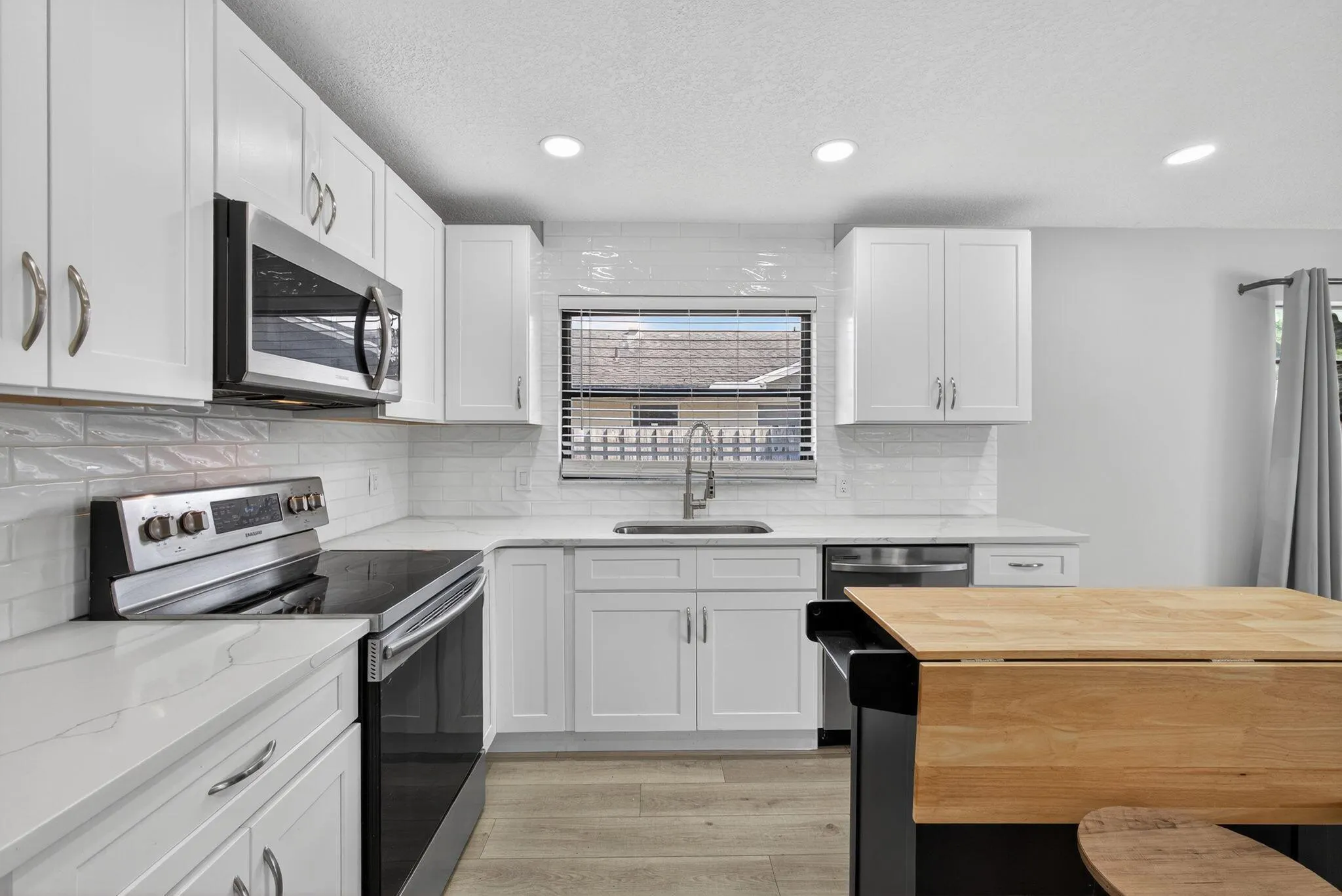 1202 Essex Drive