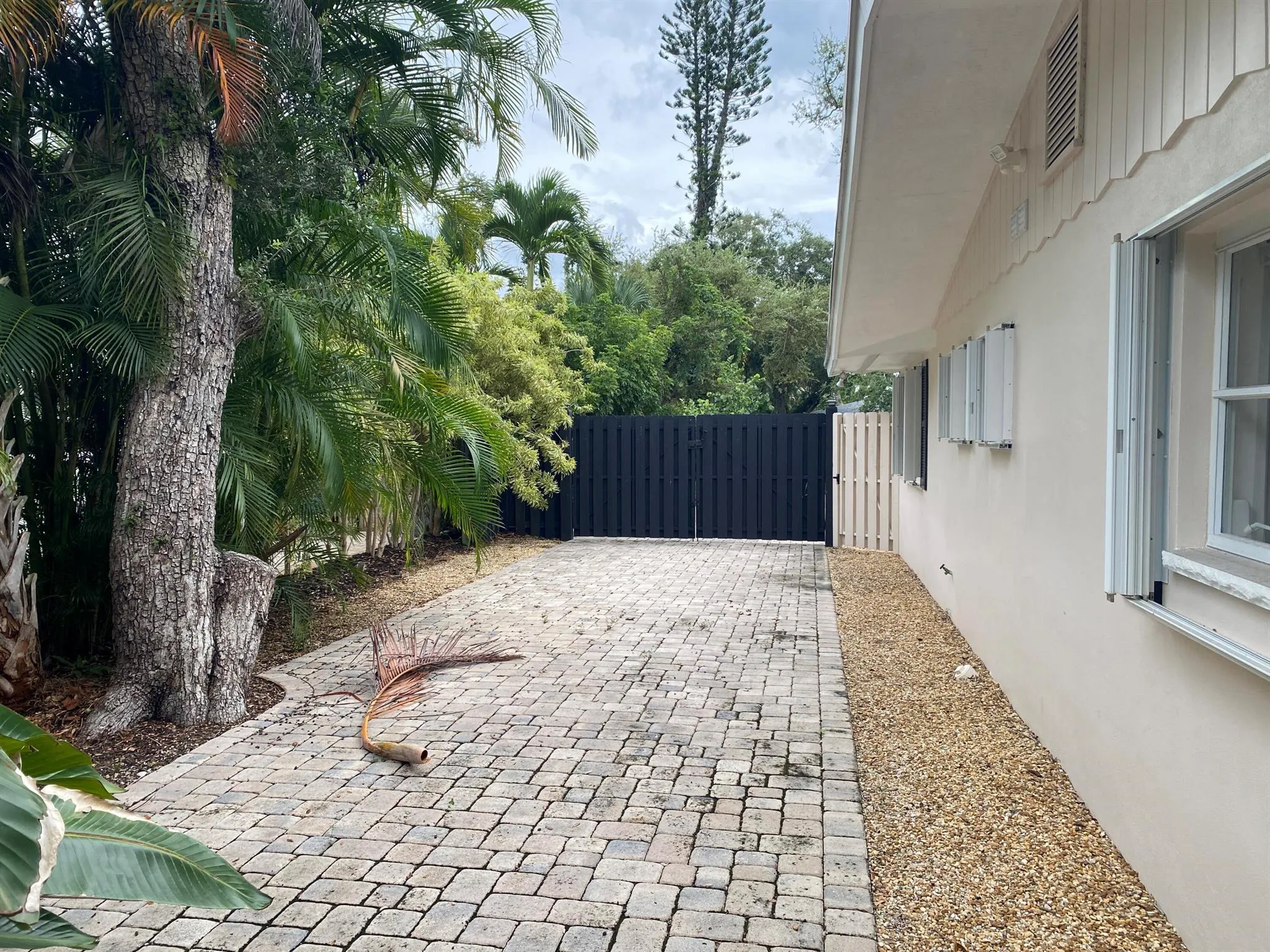 535 Flamevine Lane