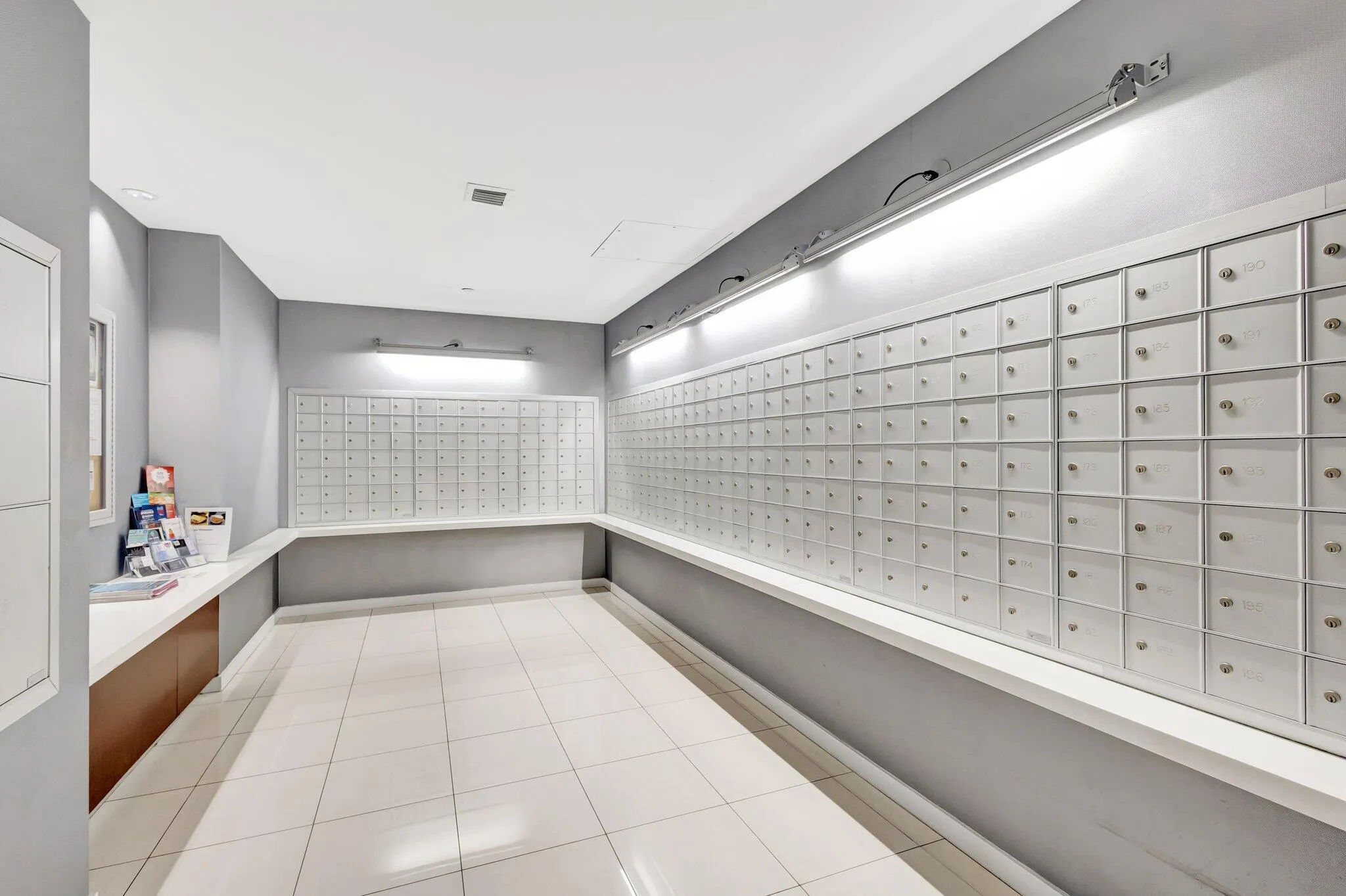 300 S Australian Avenue, #1208