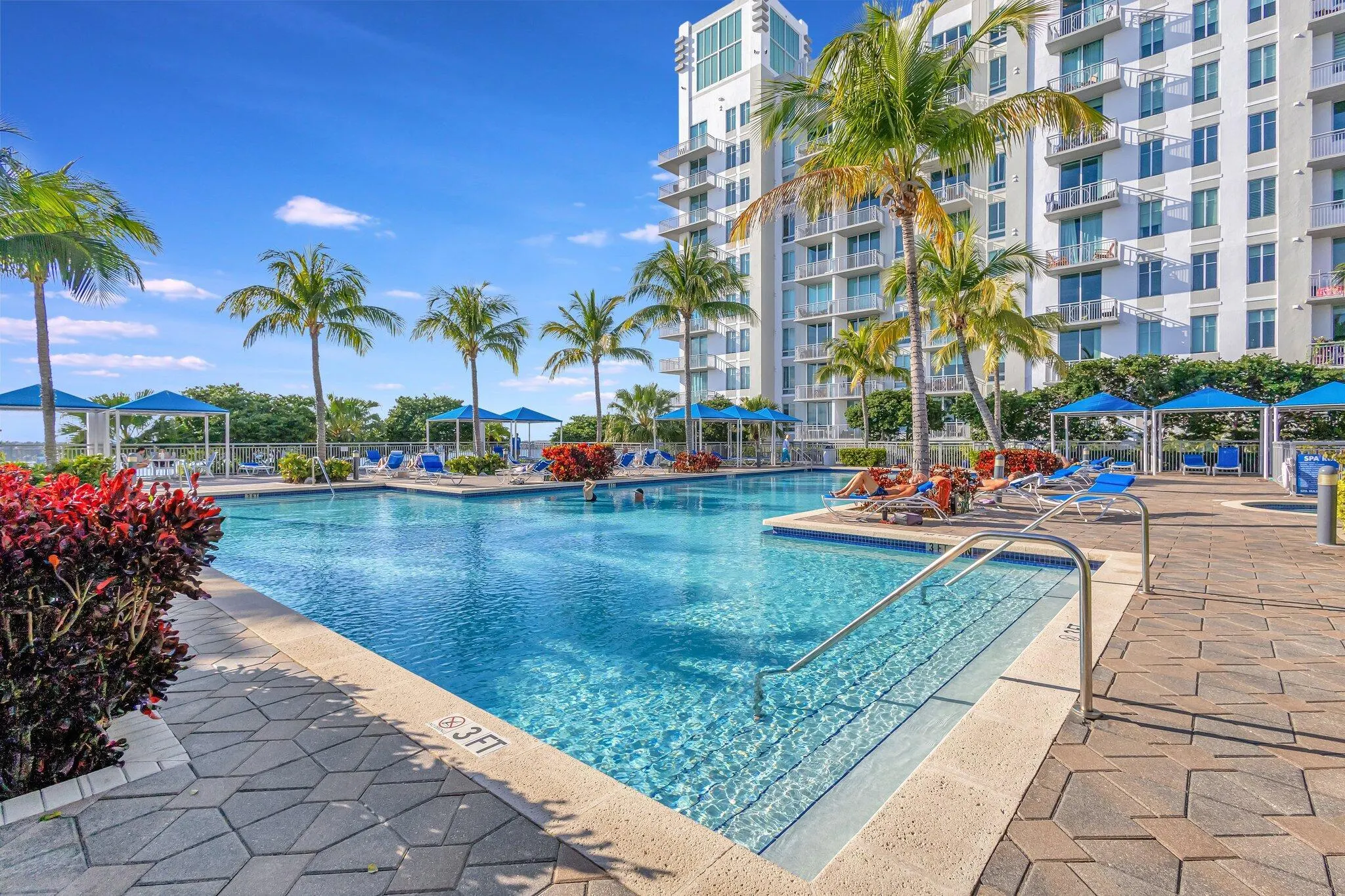 300 S Australian Avenue, #1208