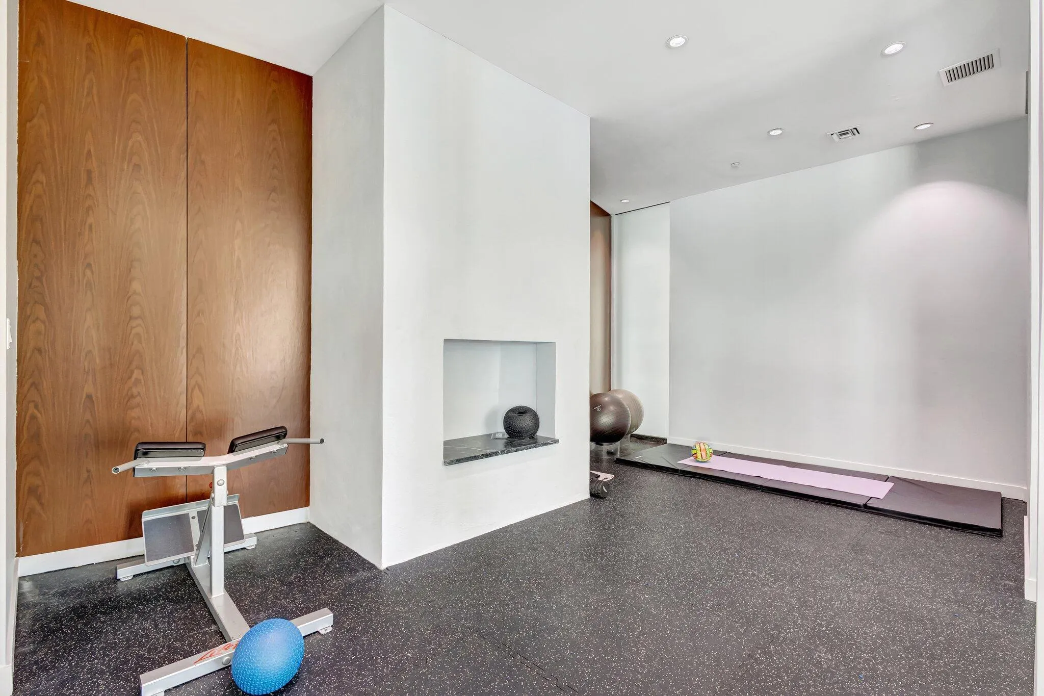 300 S Australian Avenue, #1208