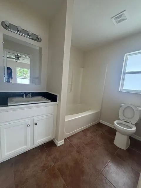 6 Rymm Place