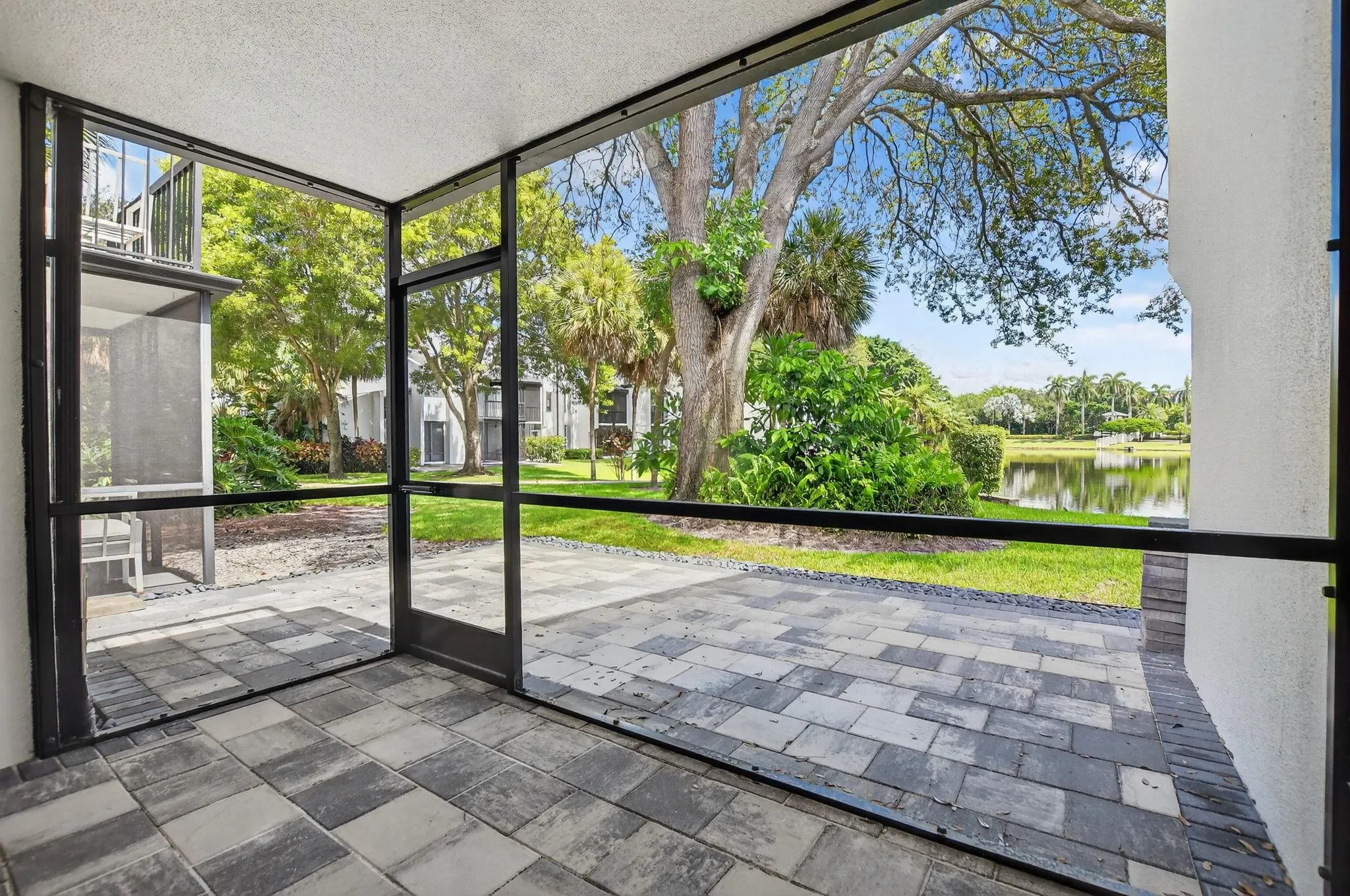 3402 Bridgewood Drive