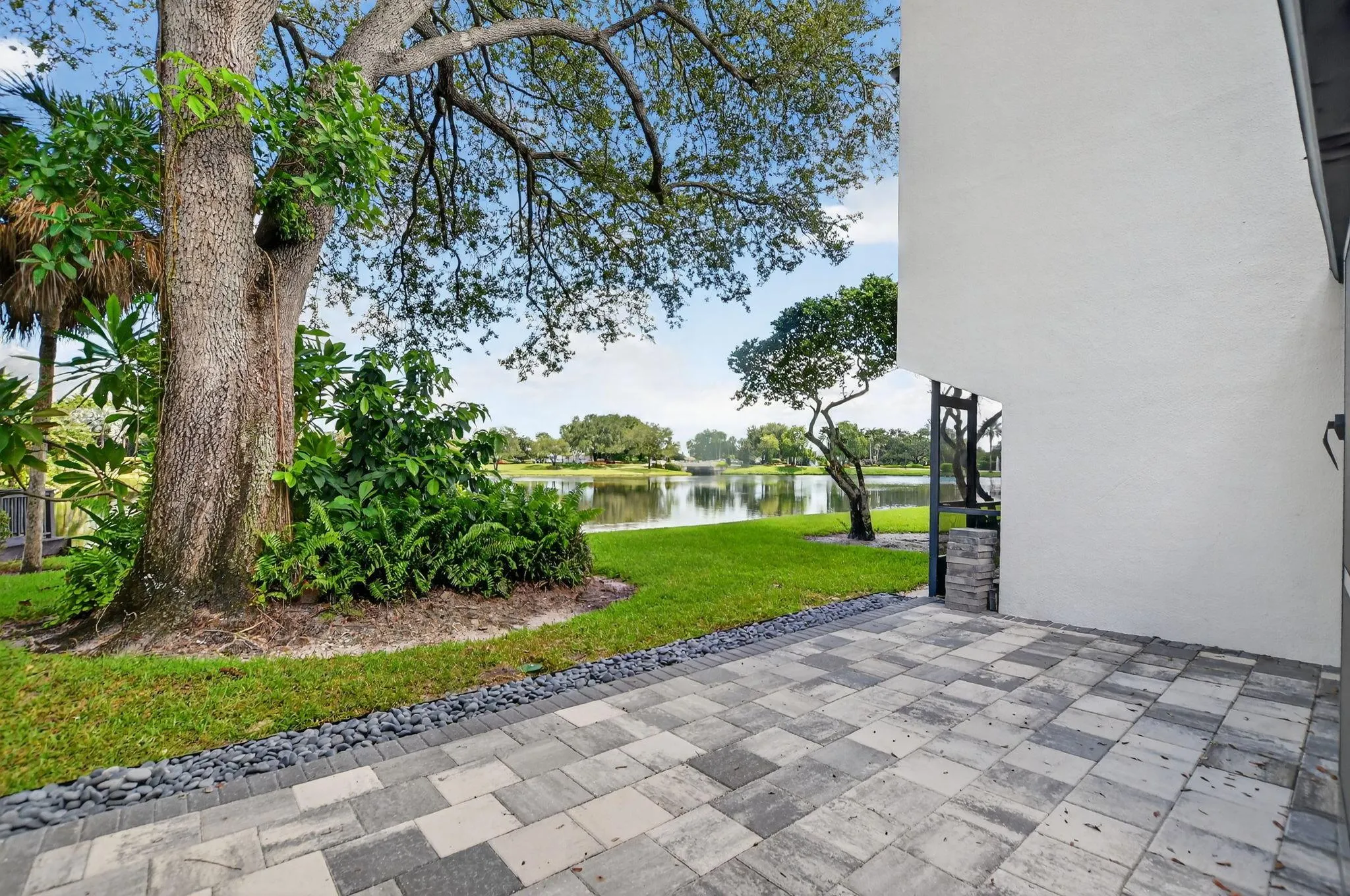 3402 Bridgewood Drive