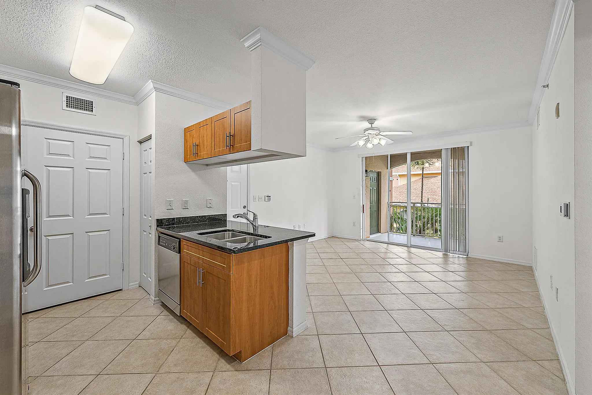6466 Emerald Dunes Drive, #207