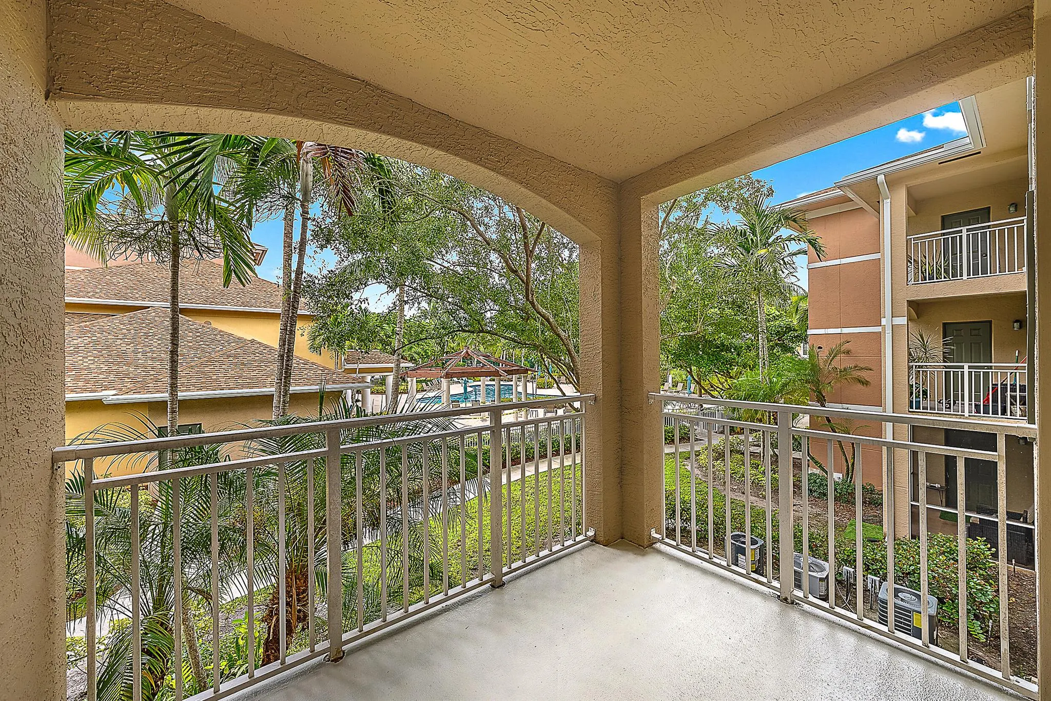 6466 Emerald Dunes Drive, #207
