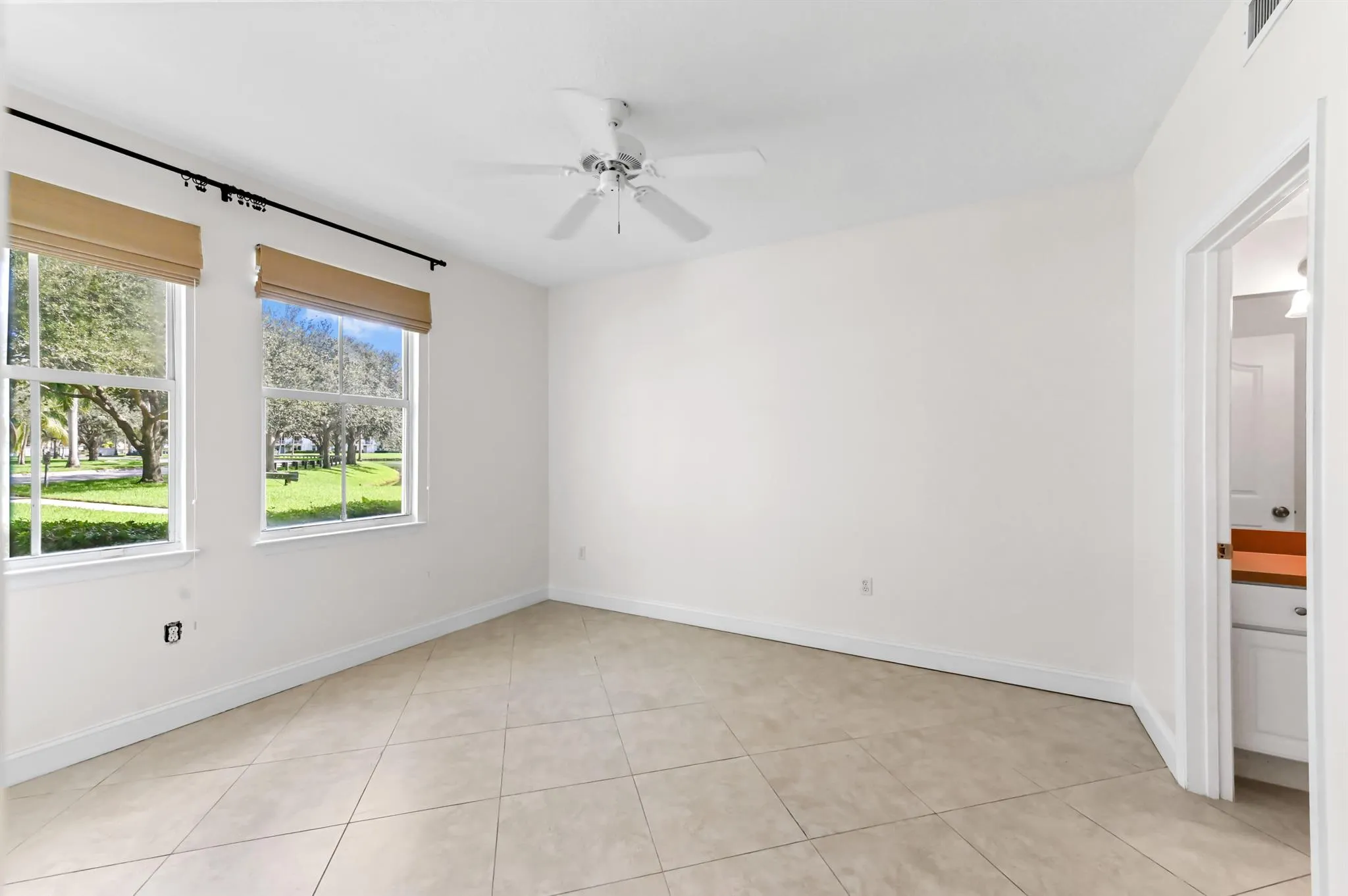 2038 Alta Meadows Lane, #1512