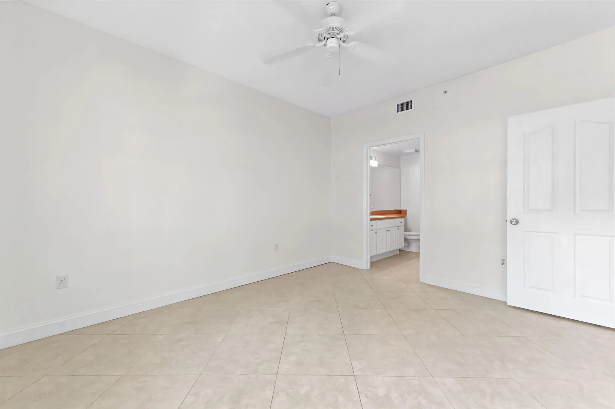 2038 Alta Meadows Lane, #1512