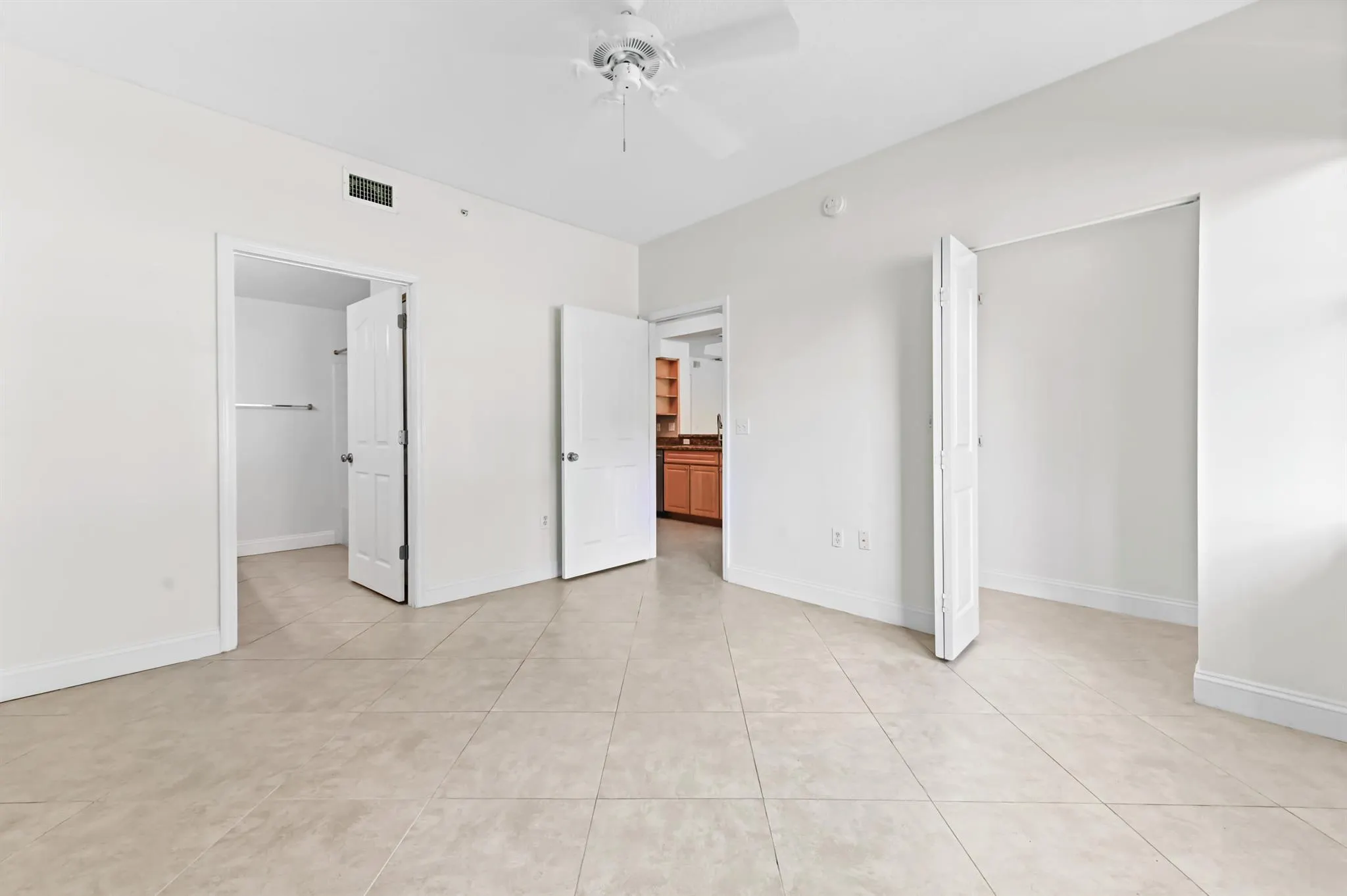 2038 Alta Meadows Lane, #1512