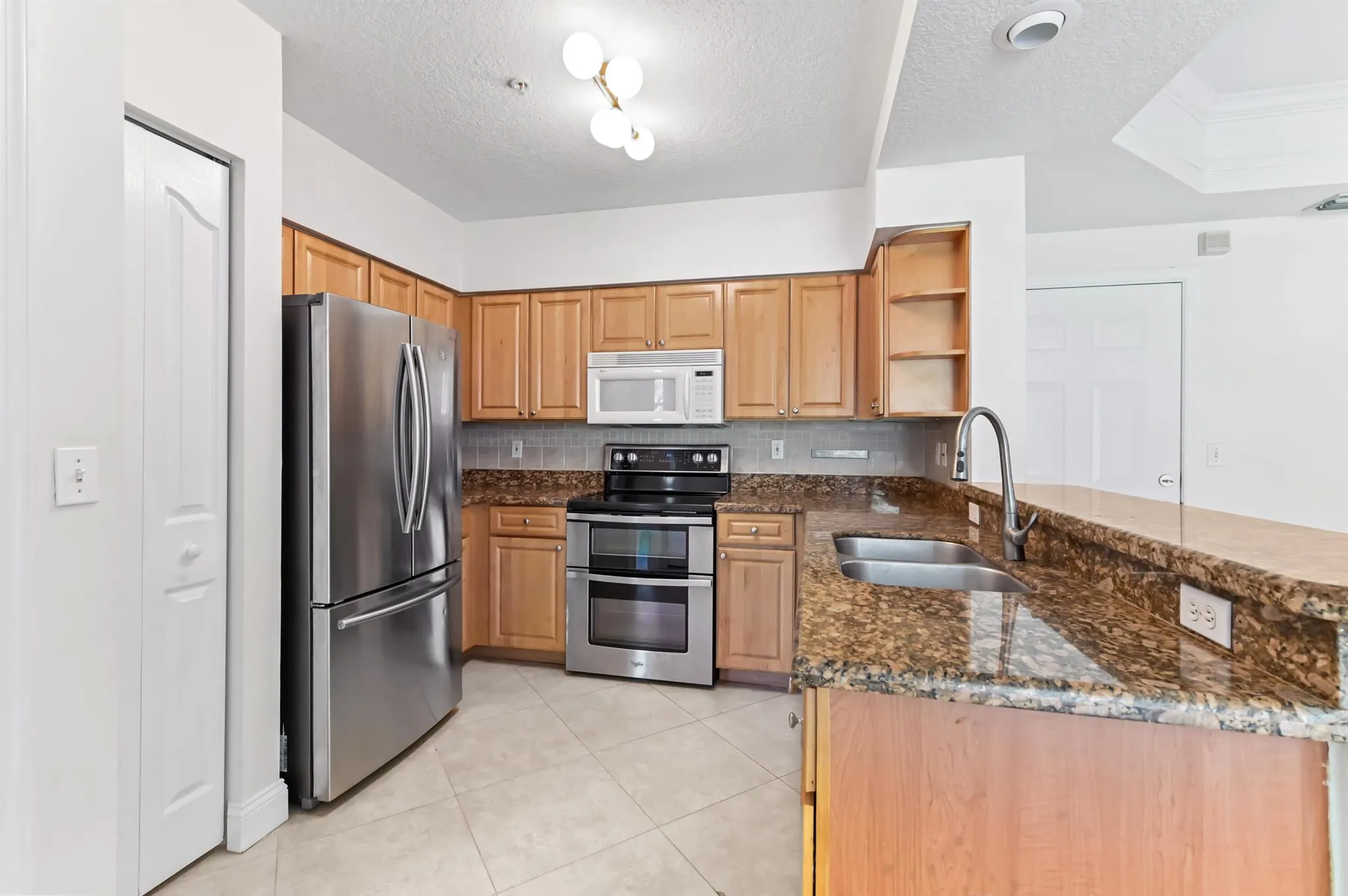 2038 Alta Meadows Lane, #1512