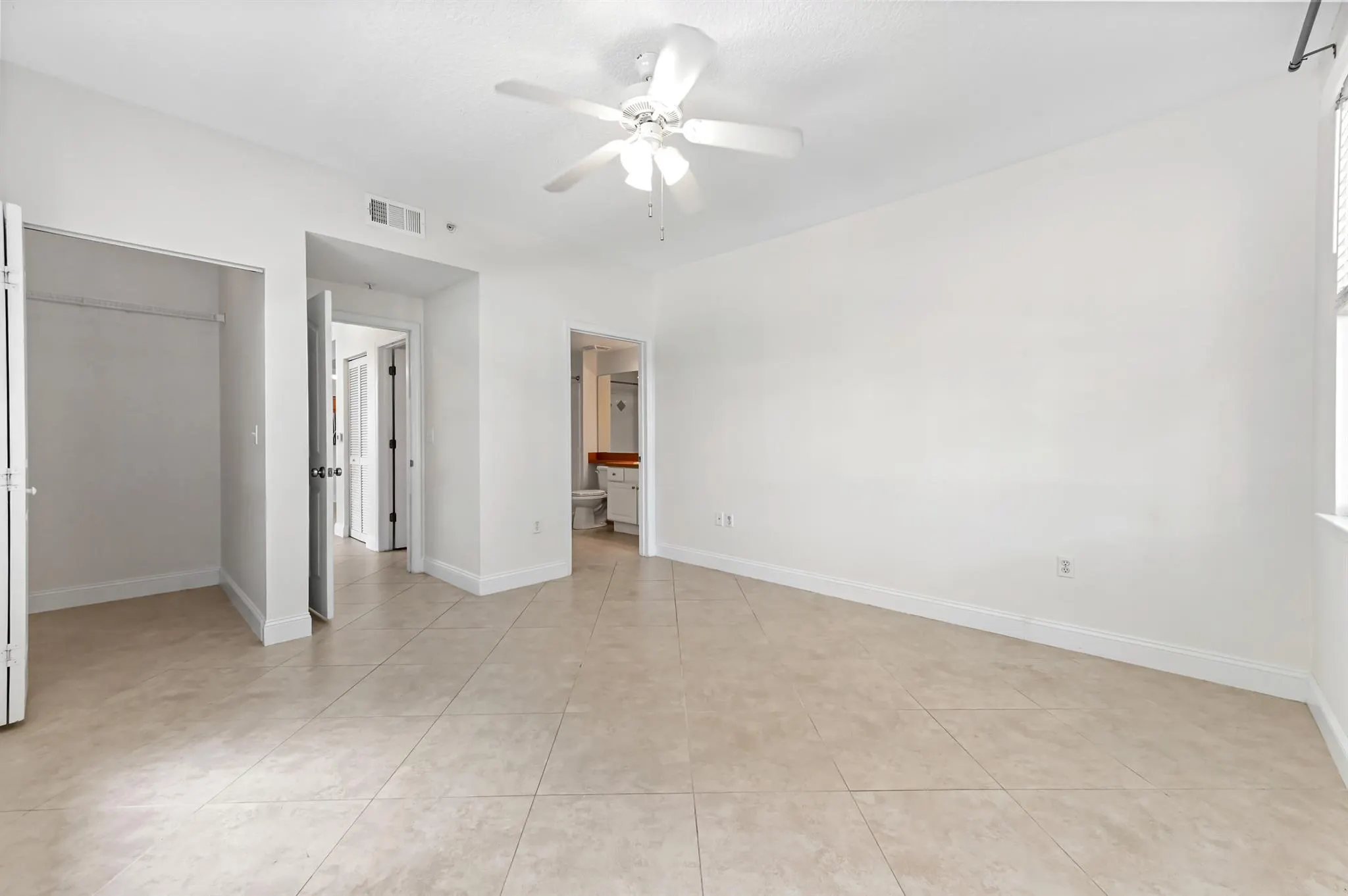 2038 Alta Meadows Lane, #1512