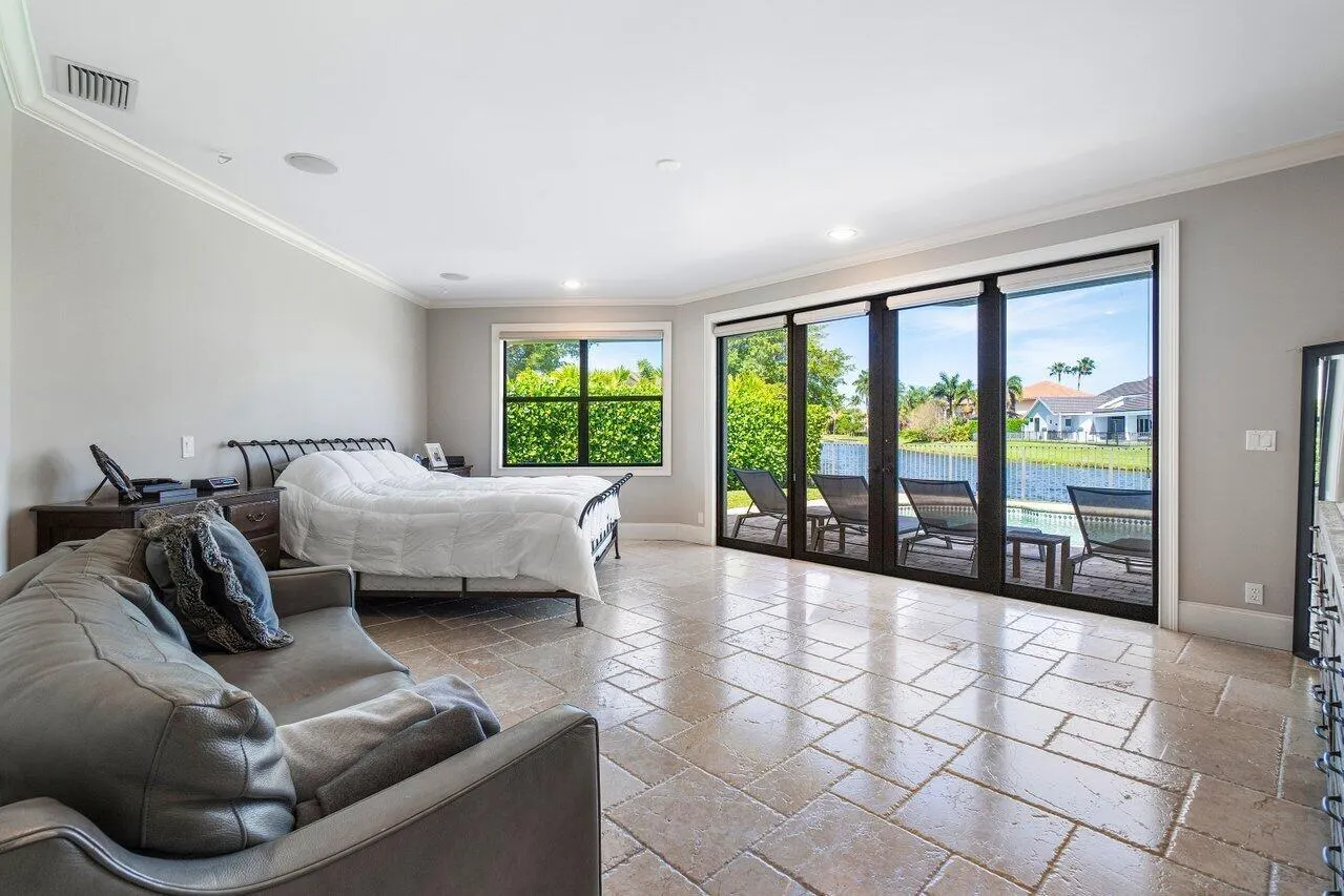 5734 Paddington Way