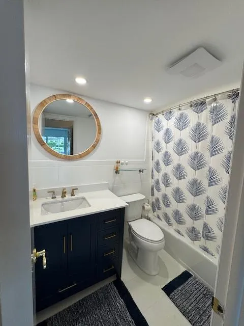 390 N Federal Highway, #203