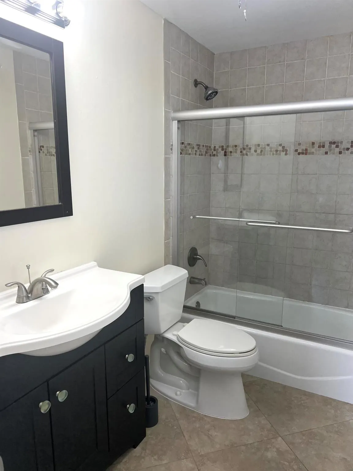500 Executive Center Drive, #5h