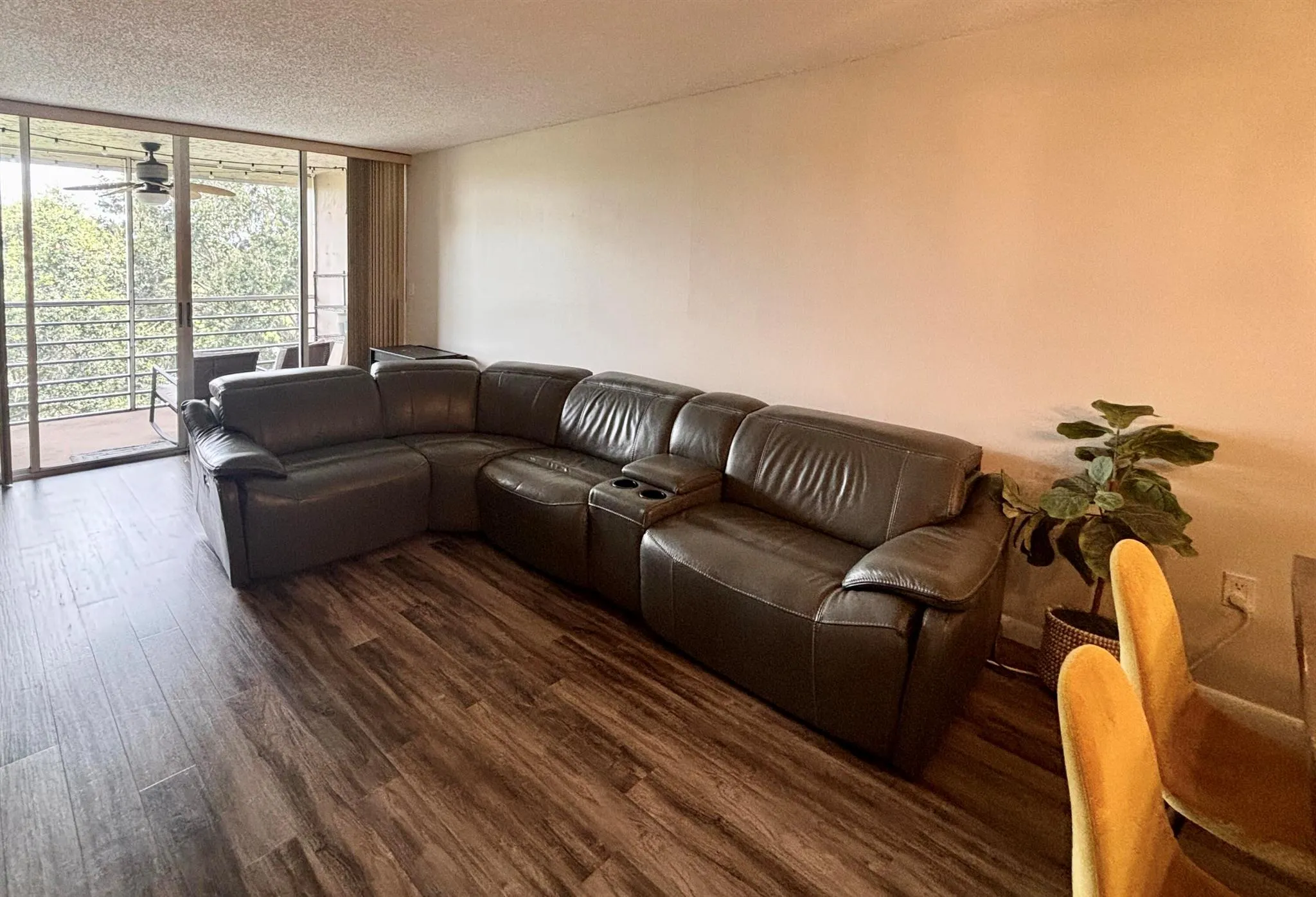 9410 Tangerine Pl, #403