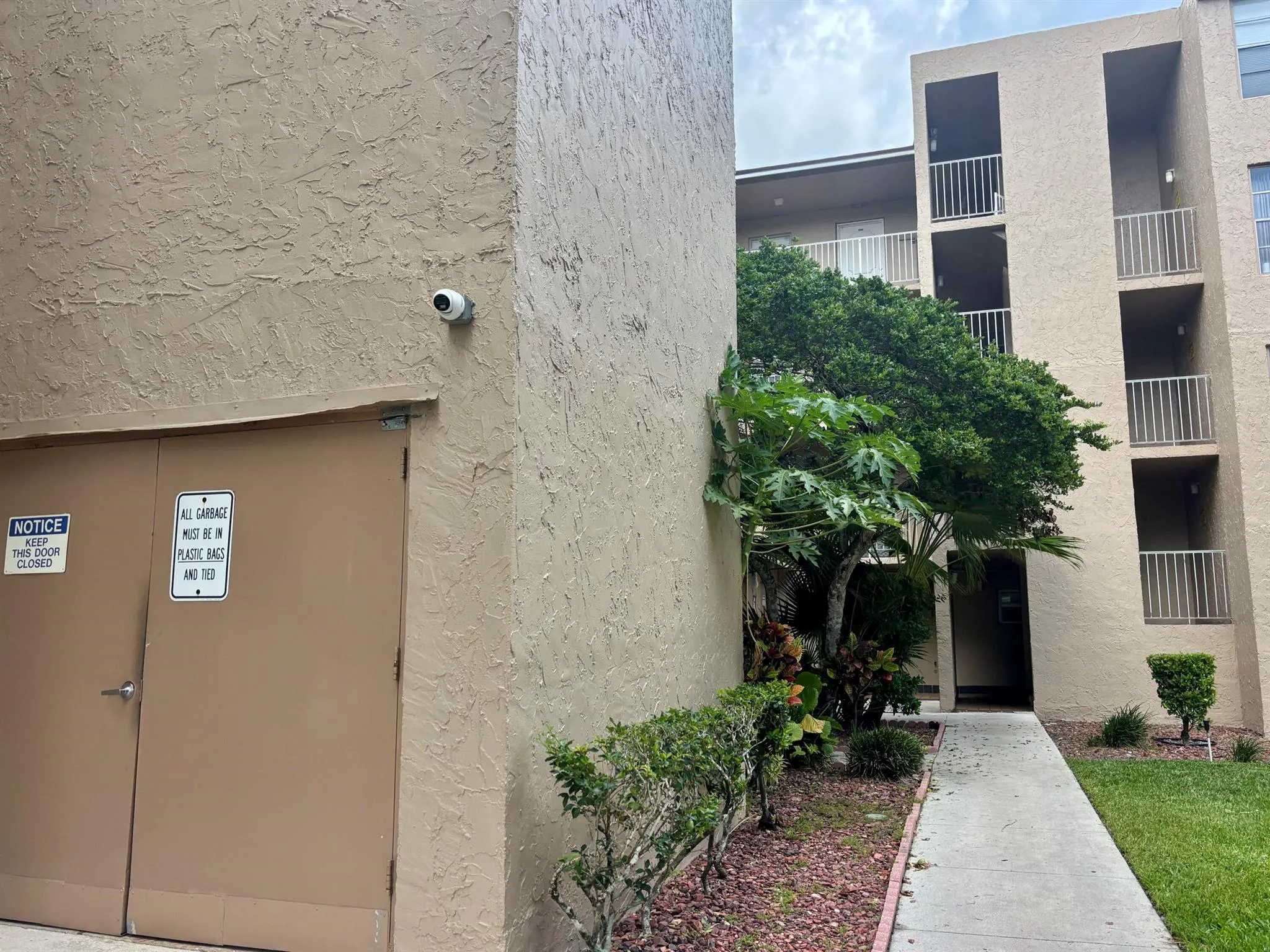 9410 Tangerine Pl, #403