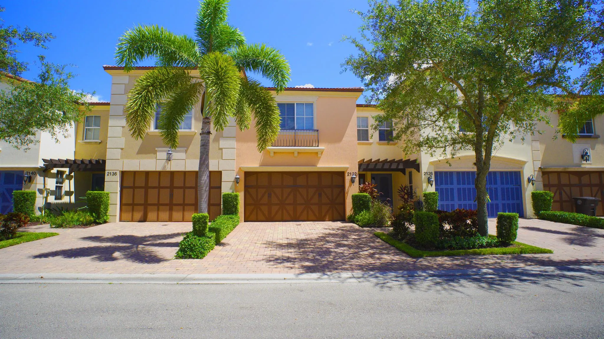 2132 Foxtail View Court