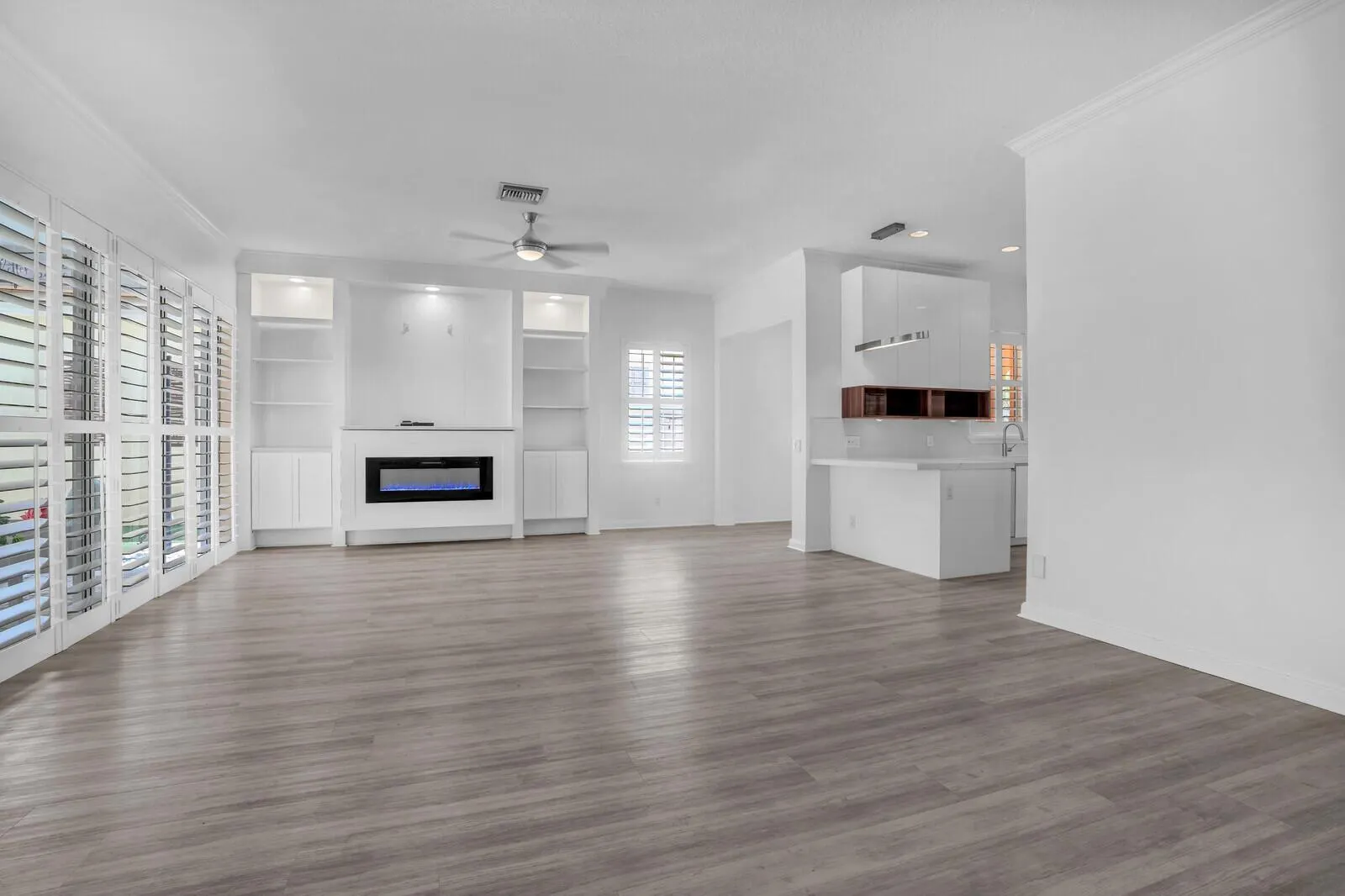 231 Caravelle Drive