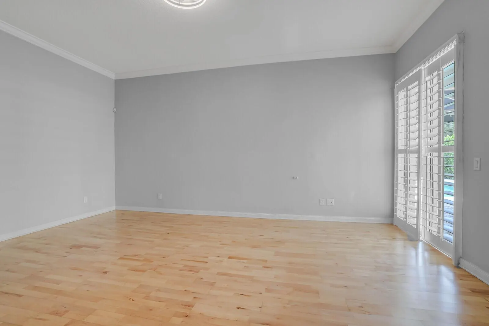 231 Caravelle Drive